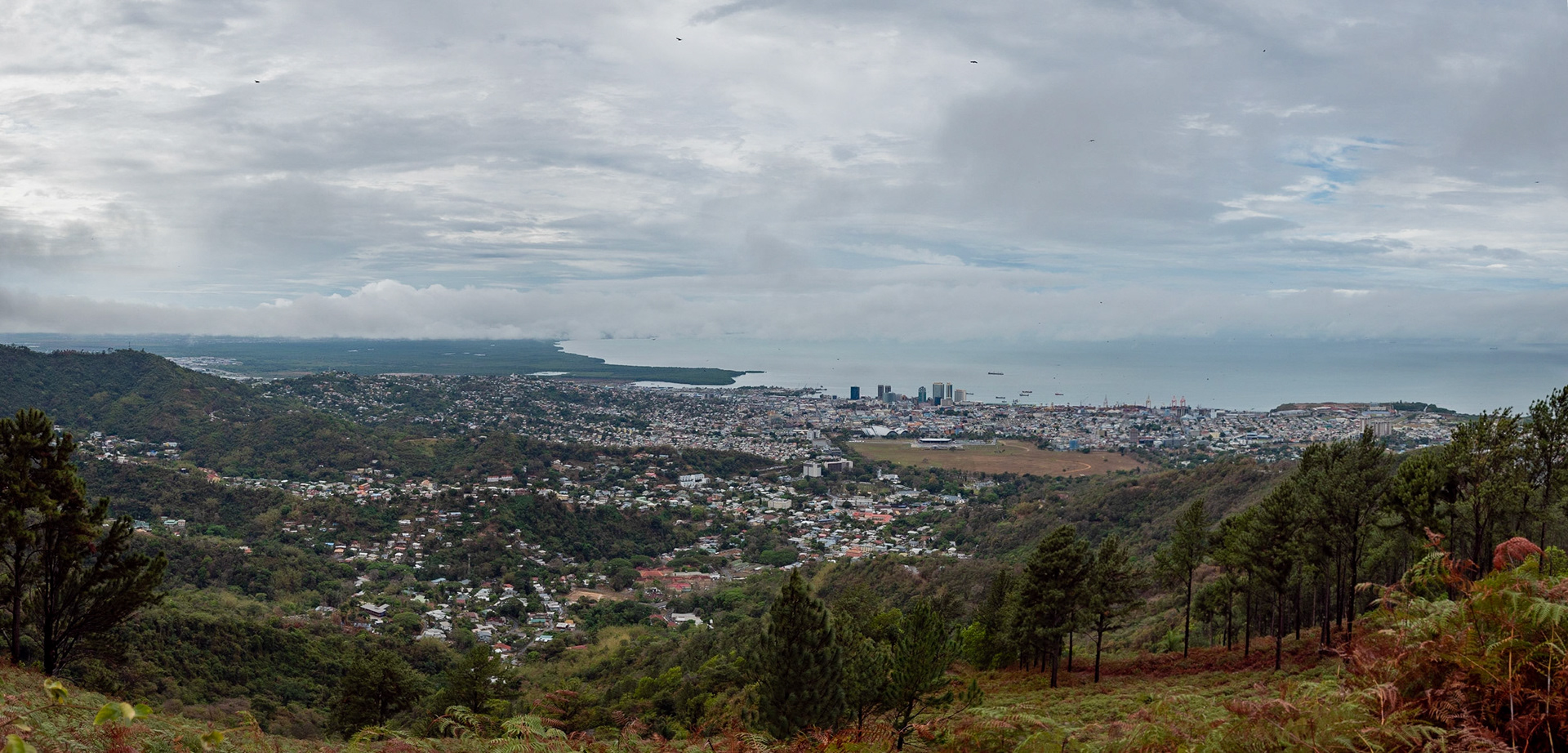 P1110374 The hill, the city, the coast