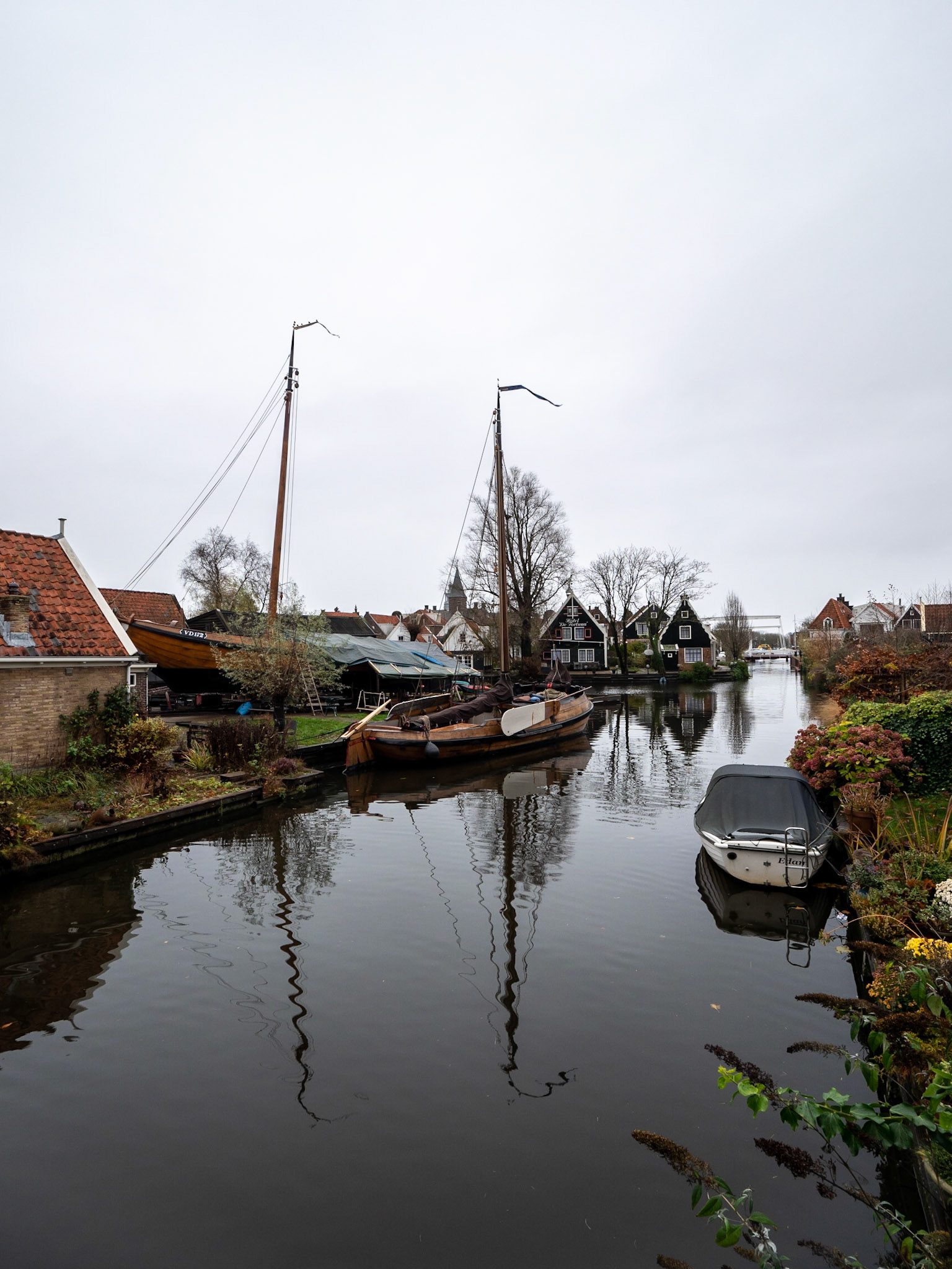 P1068438 Edam
