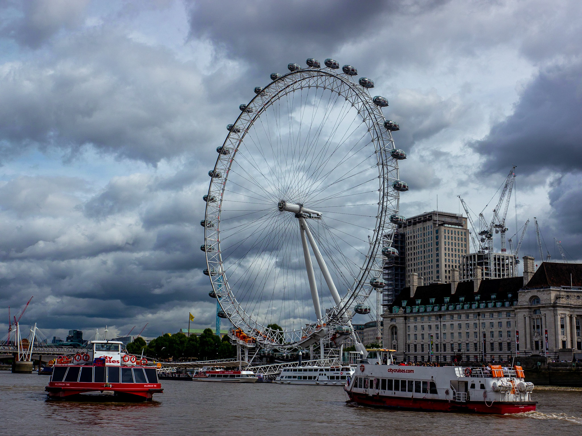 P1160911 Boatride on the River Thames - London Eye