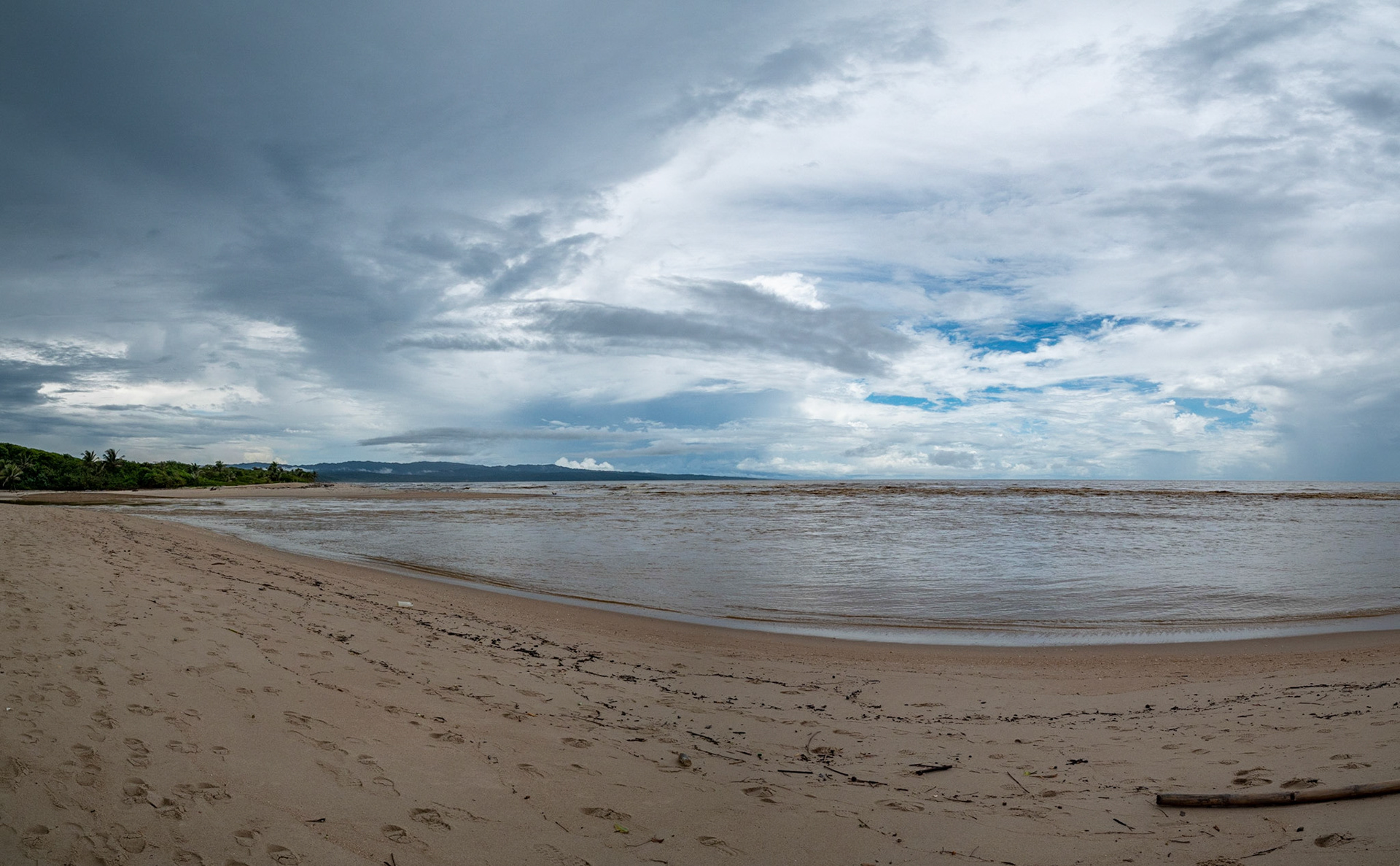 P1072393-Pano Approaching the mouth of the river