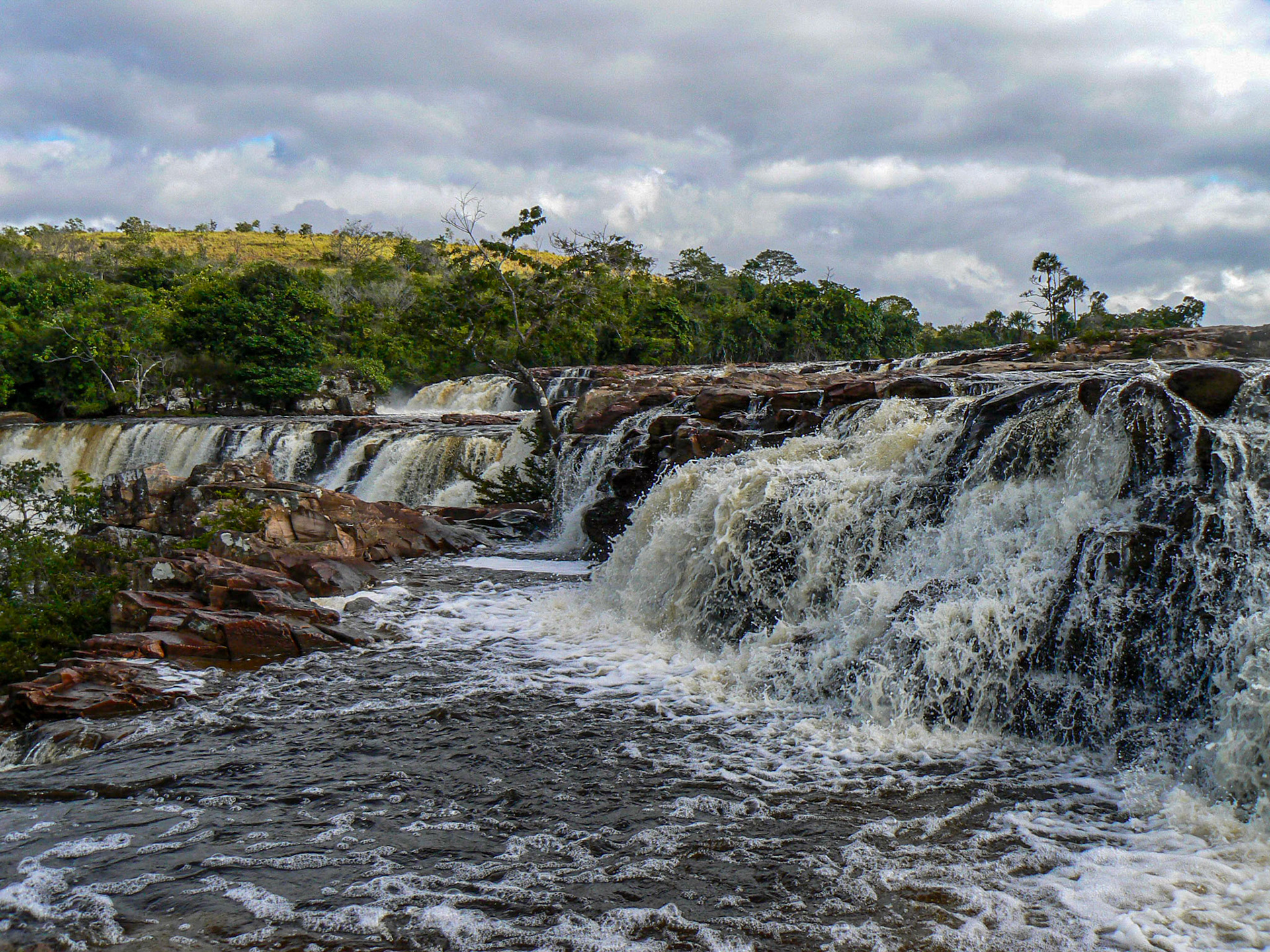 P1050003 Orinduik Falls