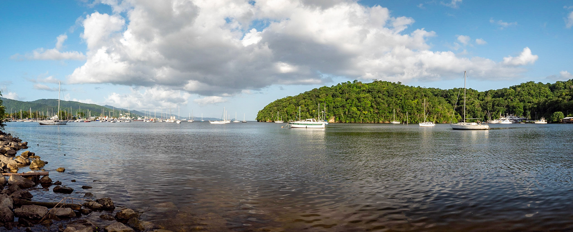 P1072241 Panaromic view of the silent boats