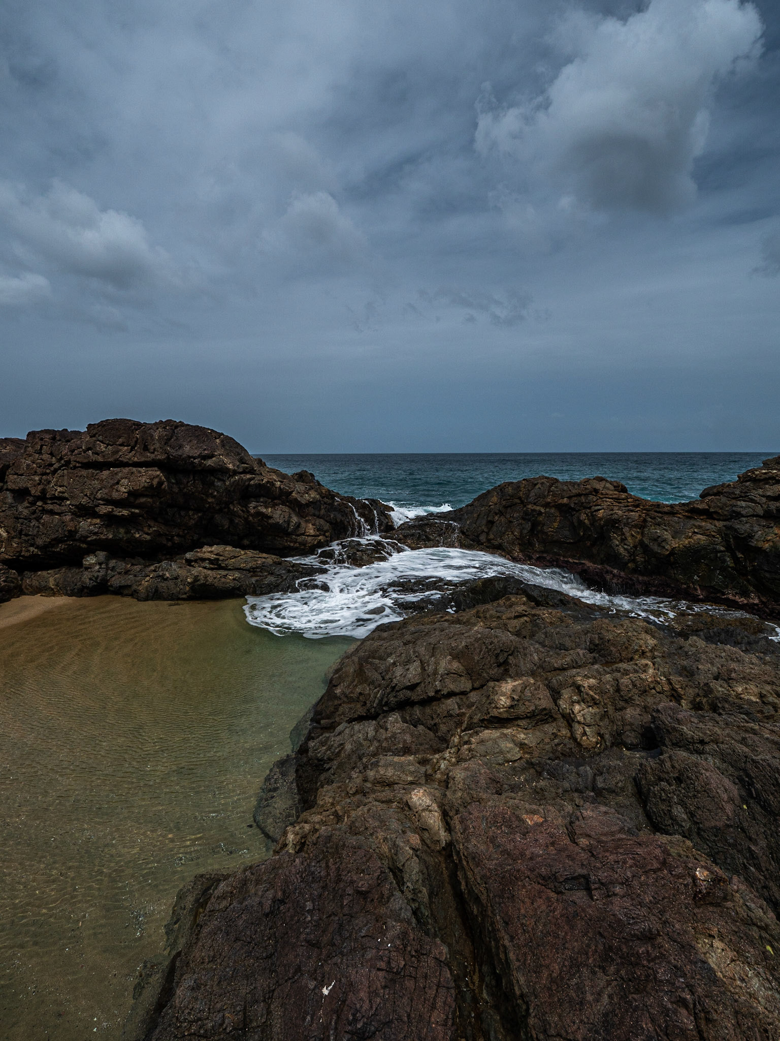 P1066206 West Coastline Black Rock Area