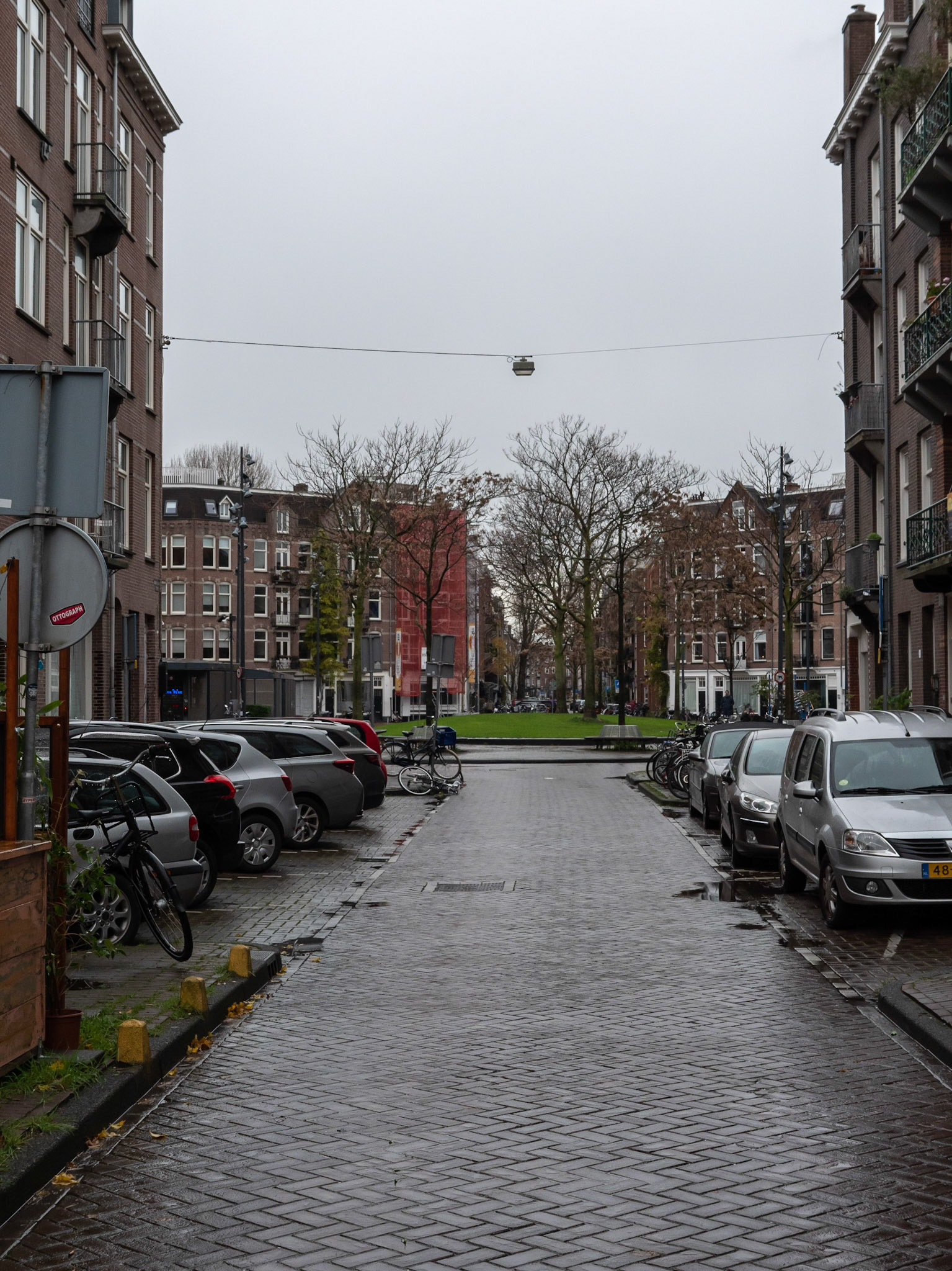 P1068239 Streets of Amsterdam - Typical residential neighbourhood