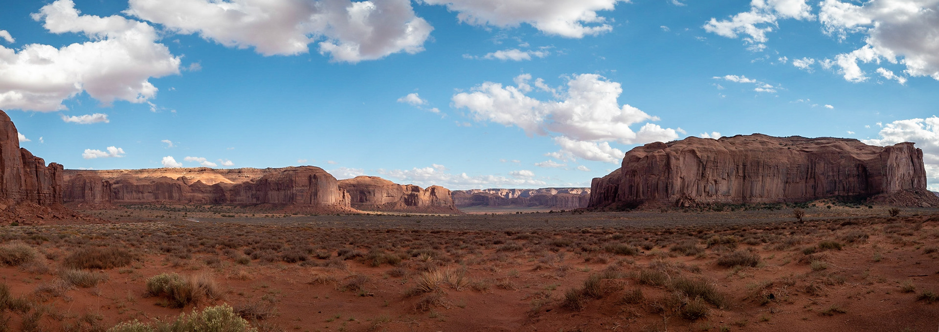 P1083941-Pano Dry but attractive, time to make camp.