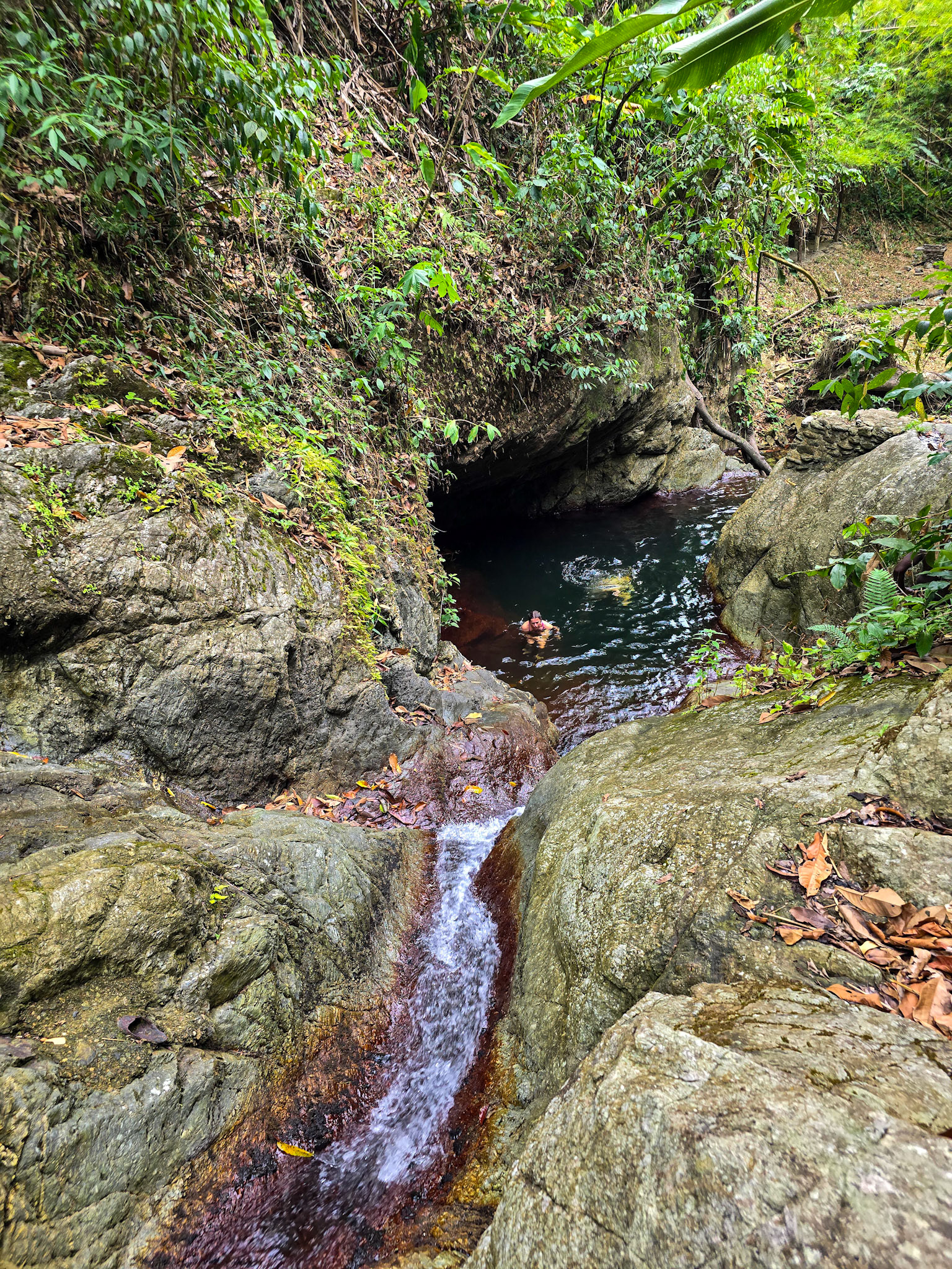 Waterfall close to Parlatuvier Bay