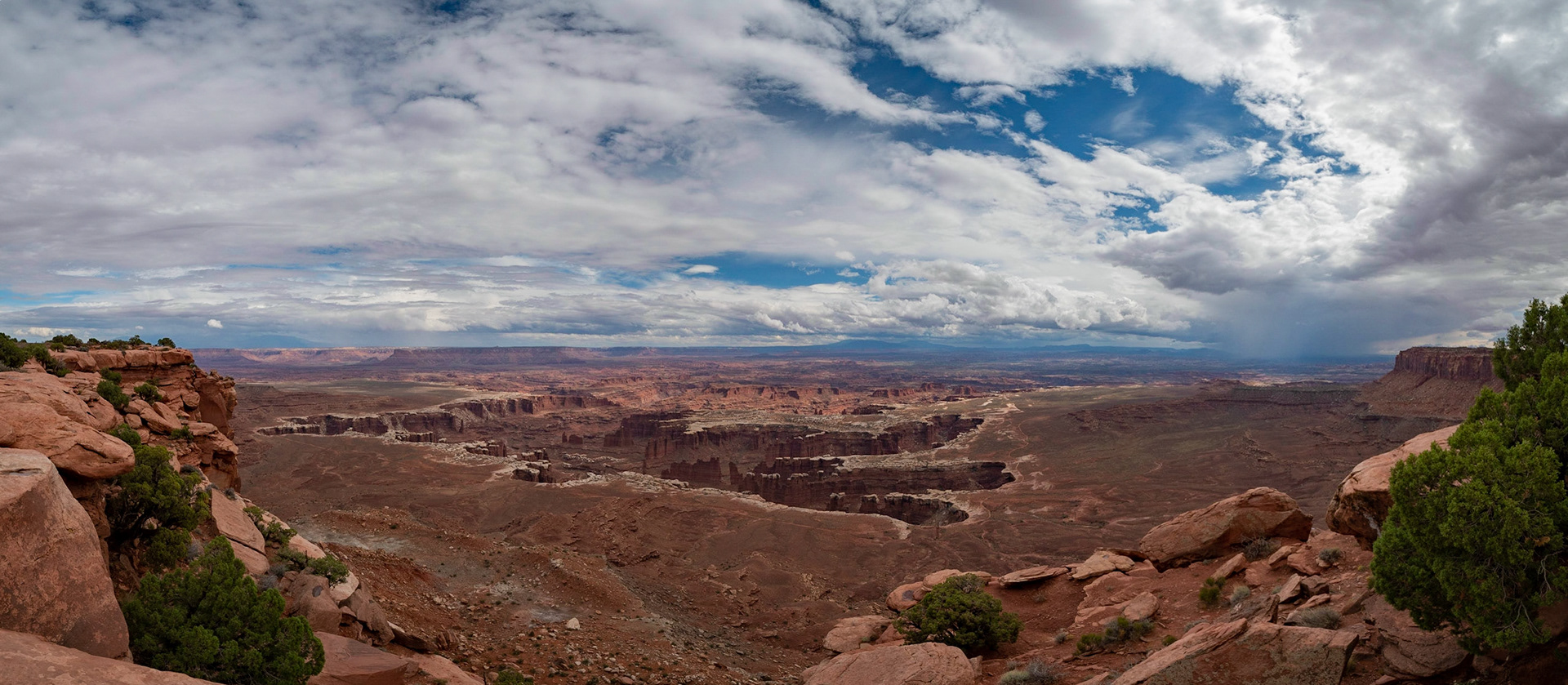 P1073310-Pano The canyon almost looks like the footprint of a giant dinosour