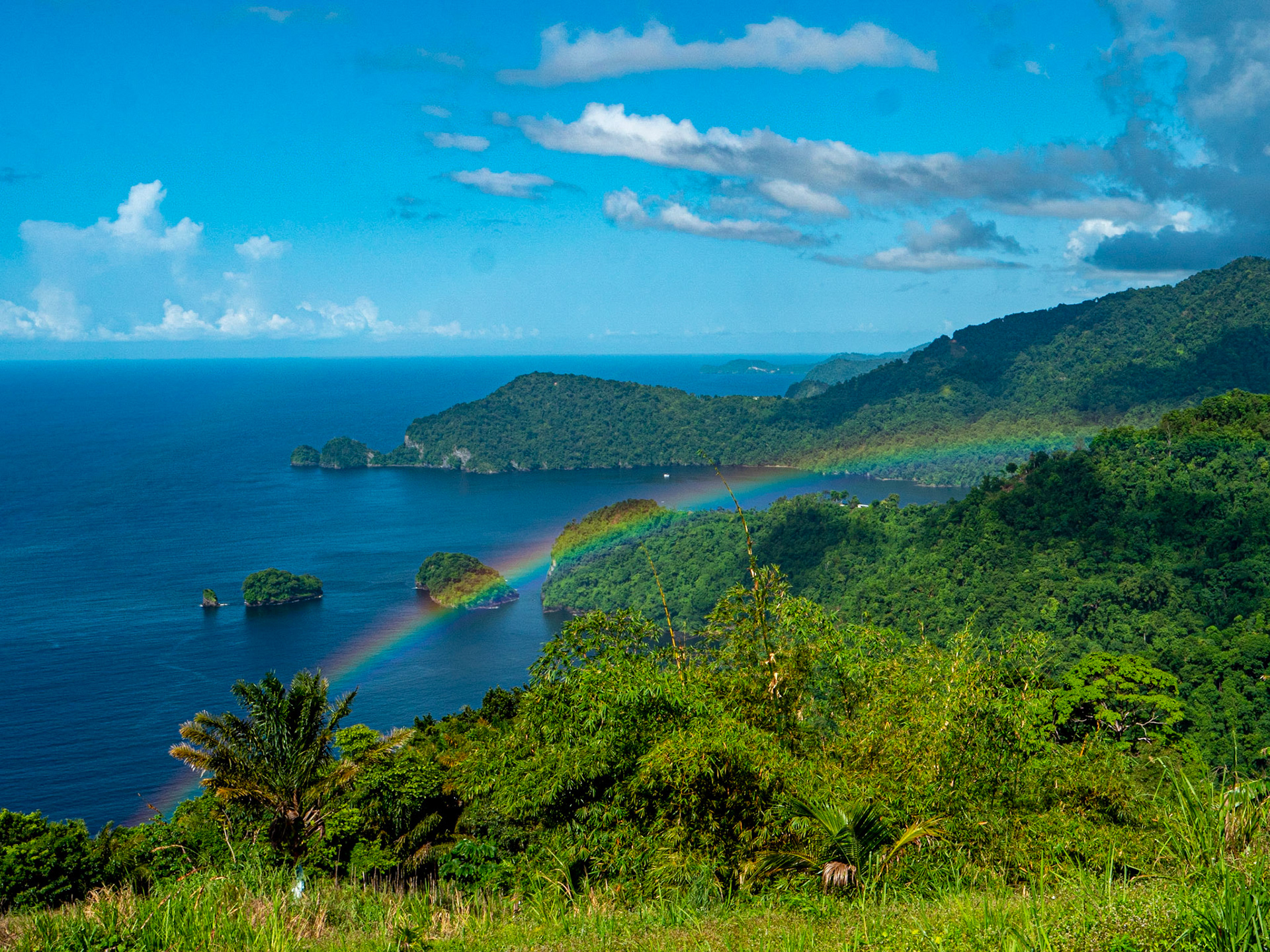 P1067680 Rainbow over land