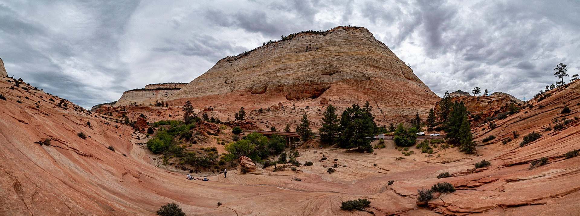 P1072977-Pano Heading towards Bryce Canyon, red sandstone formation.