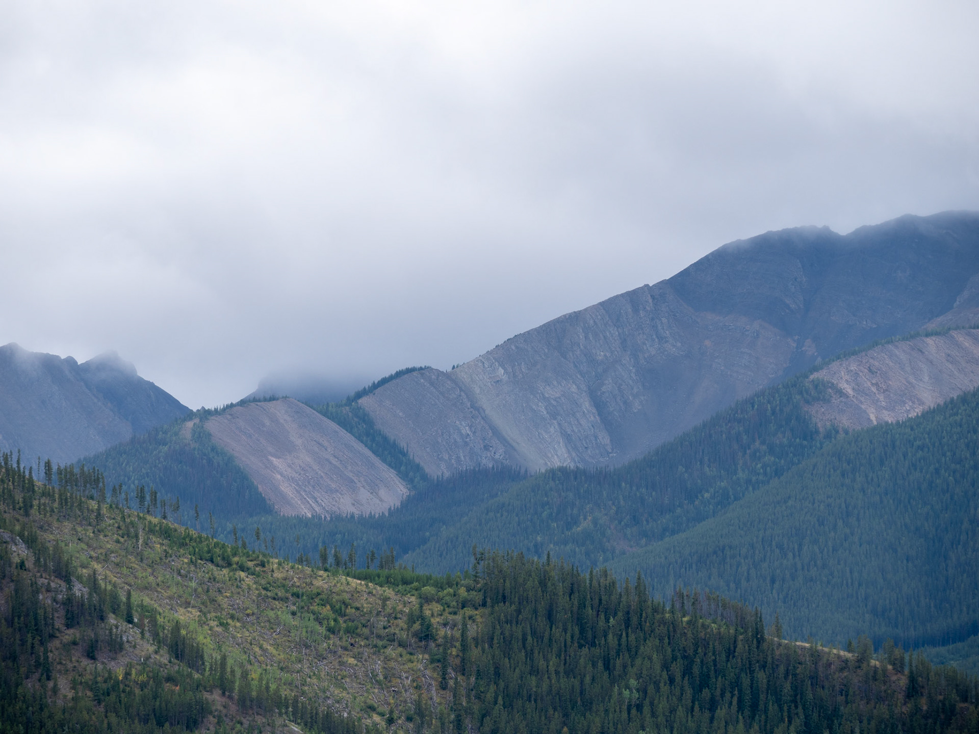 Vermilion Lakes Viewpoint
