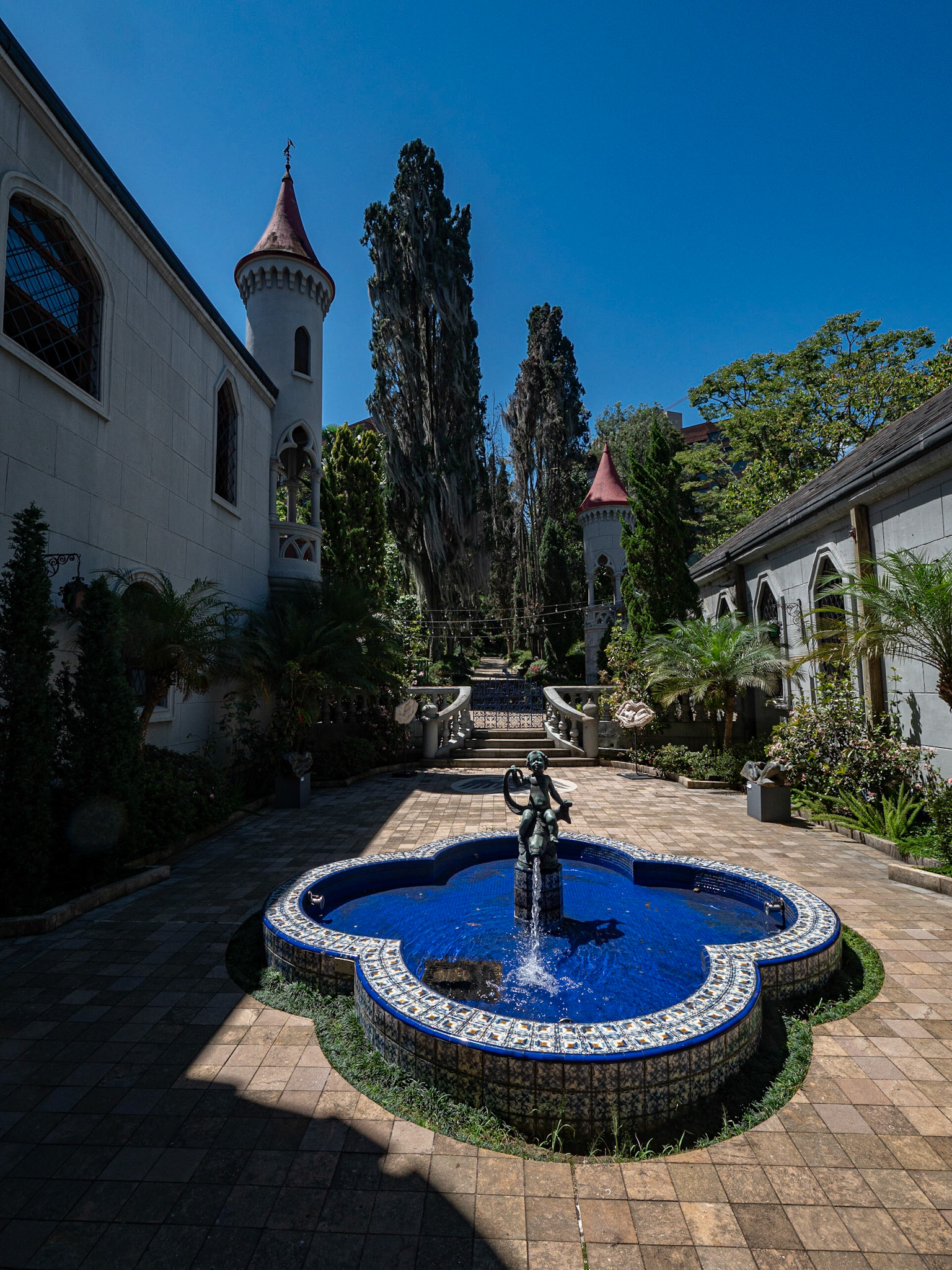 P1122482 Grounds of El Castillo Museum