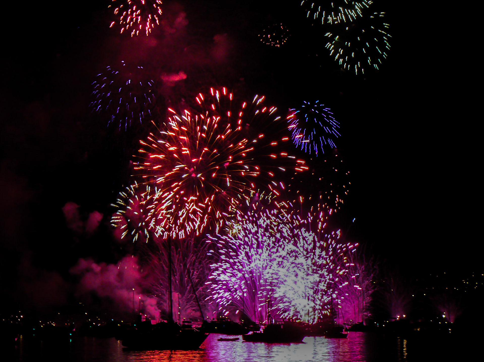 P1020031 Fireworks at the River