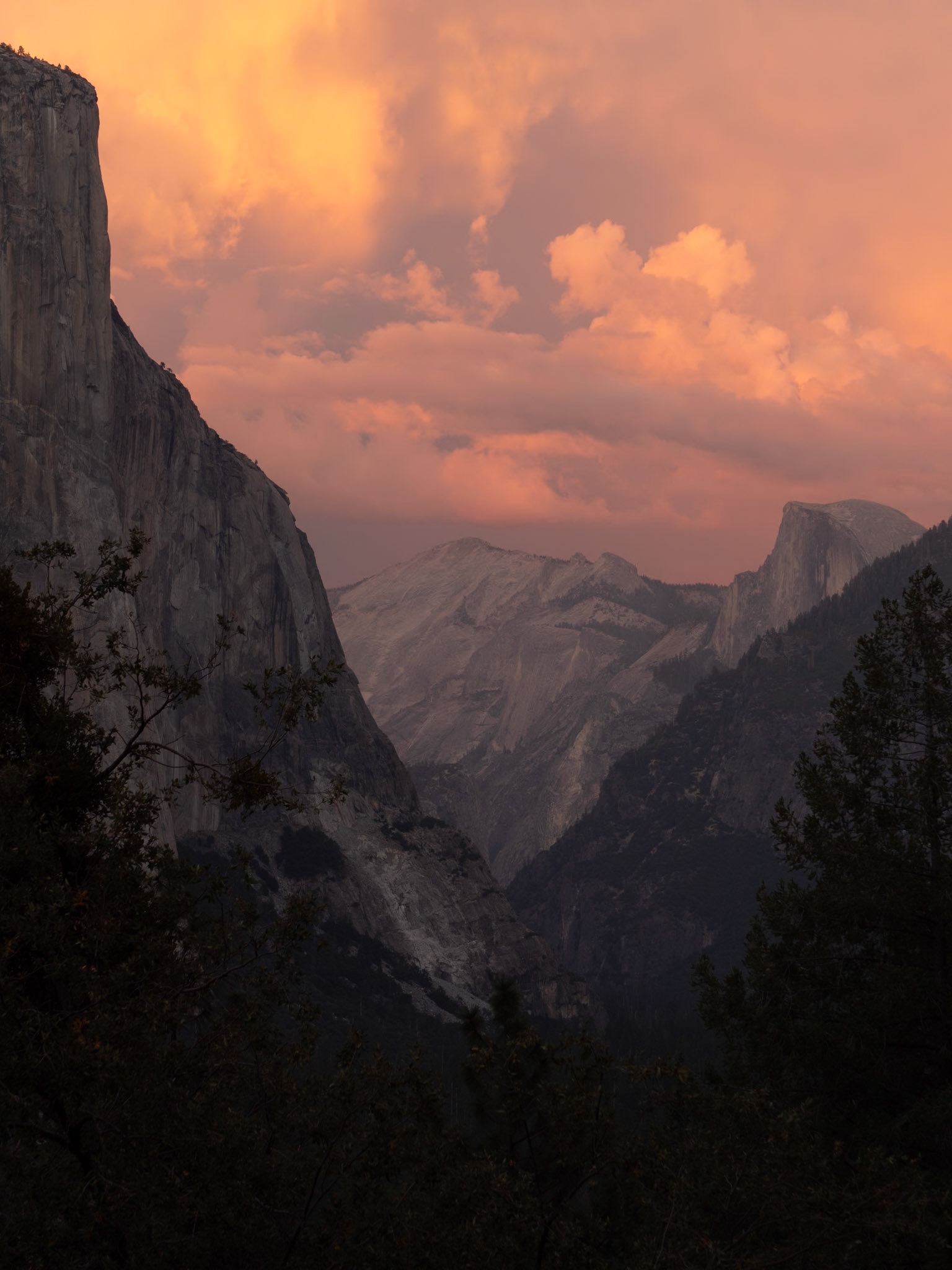 P1145621 Sunset at Yosemite National Park