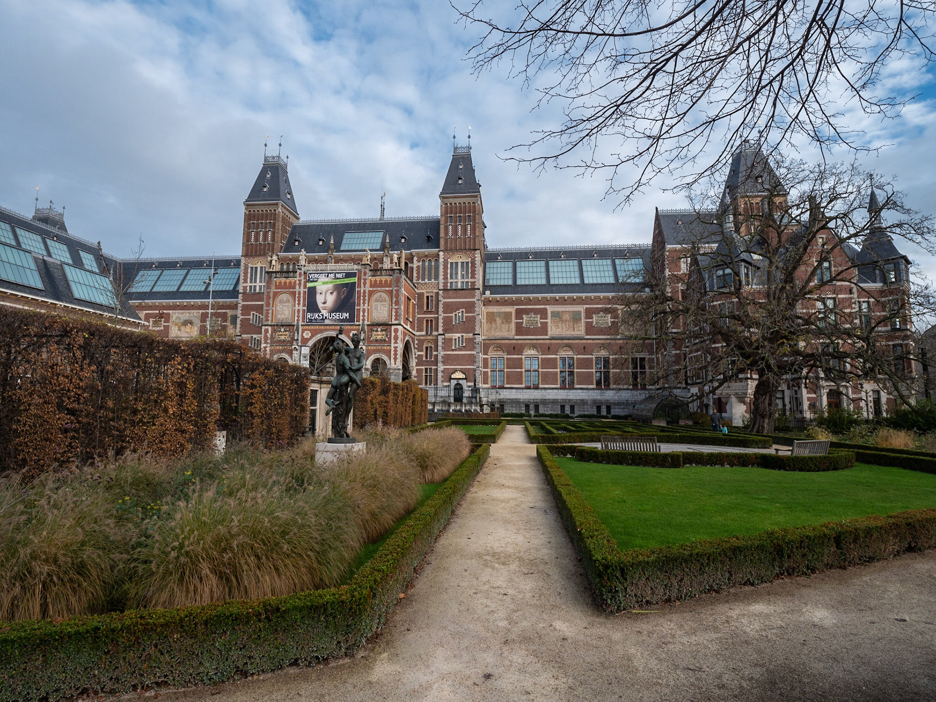 P1068036 Rijksmuseum Garden