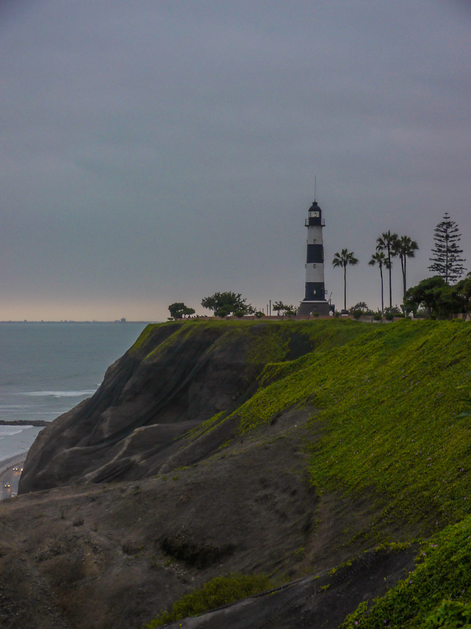 P1080646 Lima Coastline