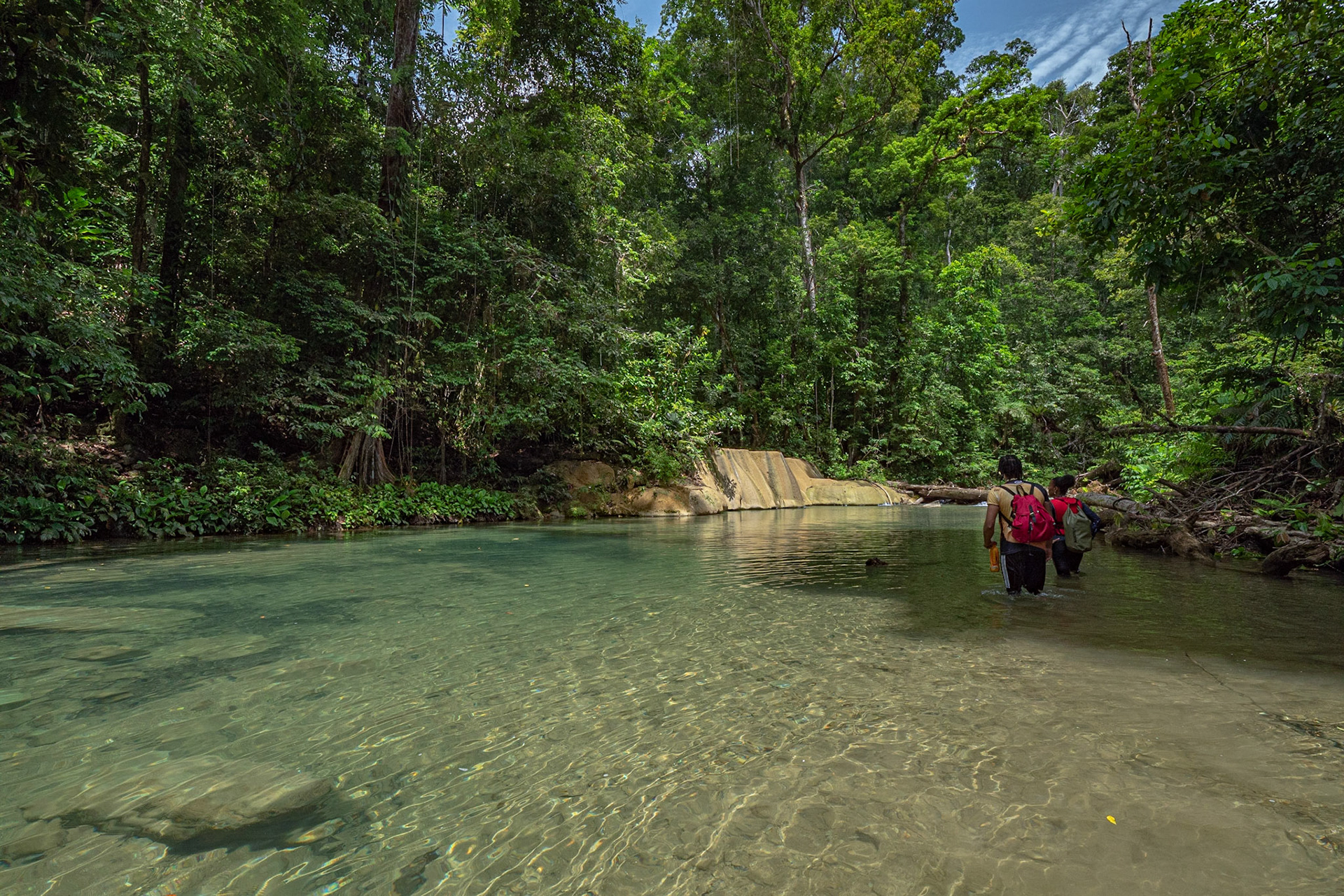 P1070954 Approaching Manulot Falls
