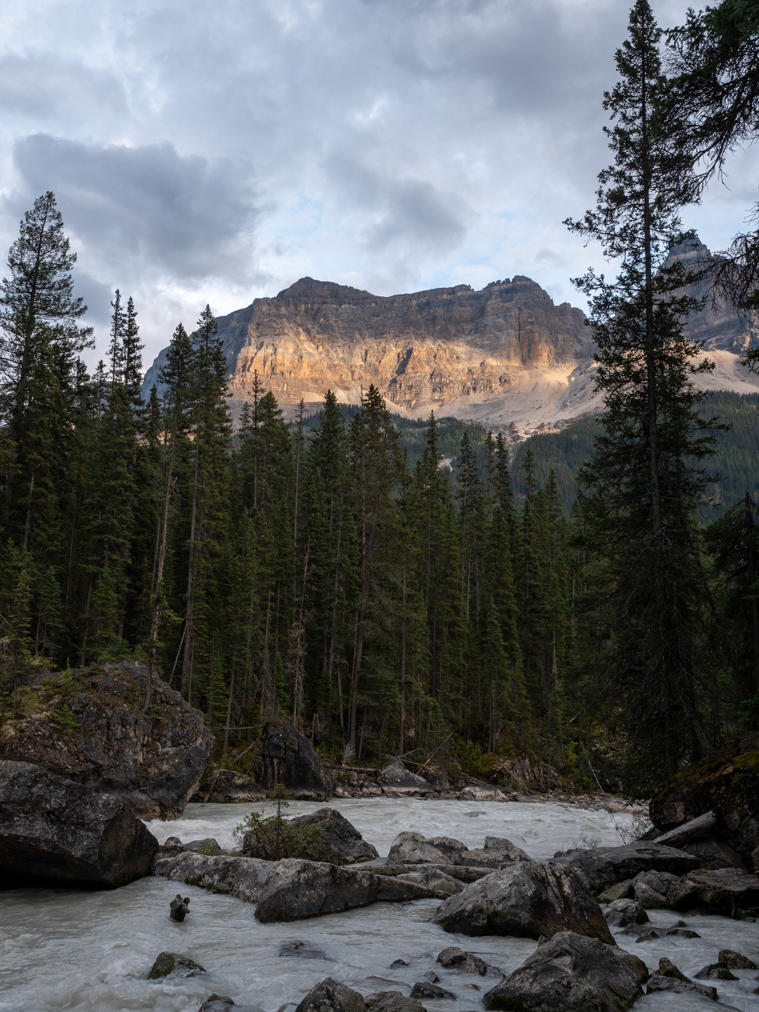 Meeting of the Waters, Yoho Valley Road