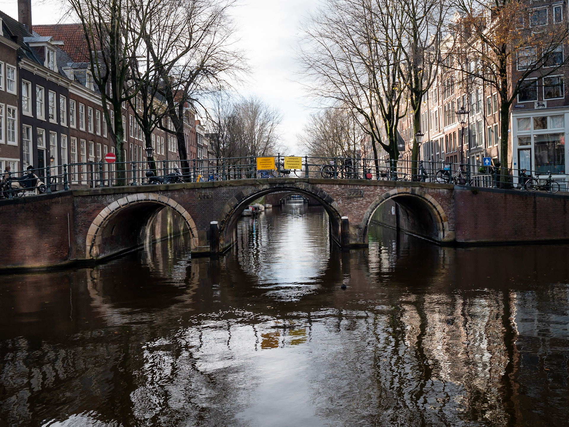 P1068556 Canals of Amsterdam