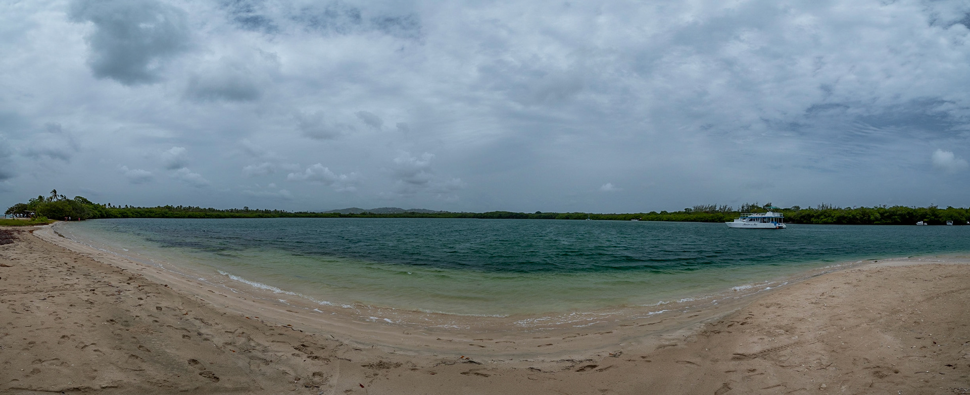 P1071370 Bon accord lagoon