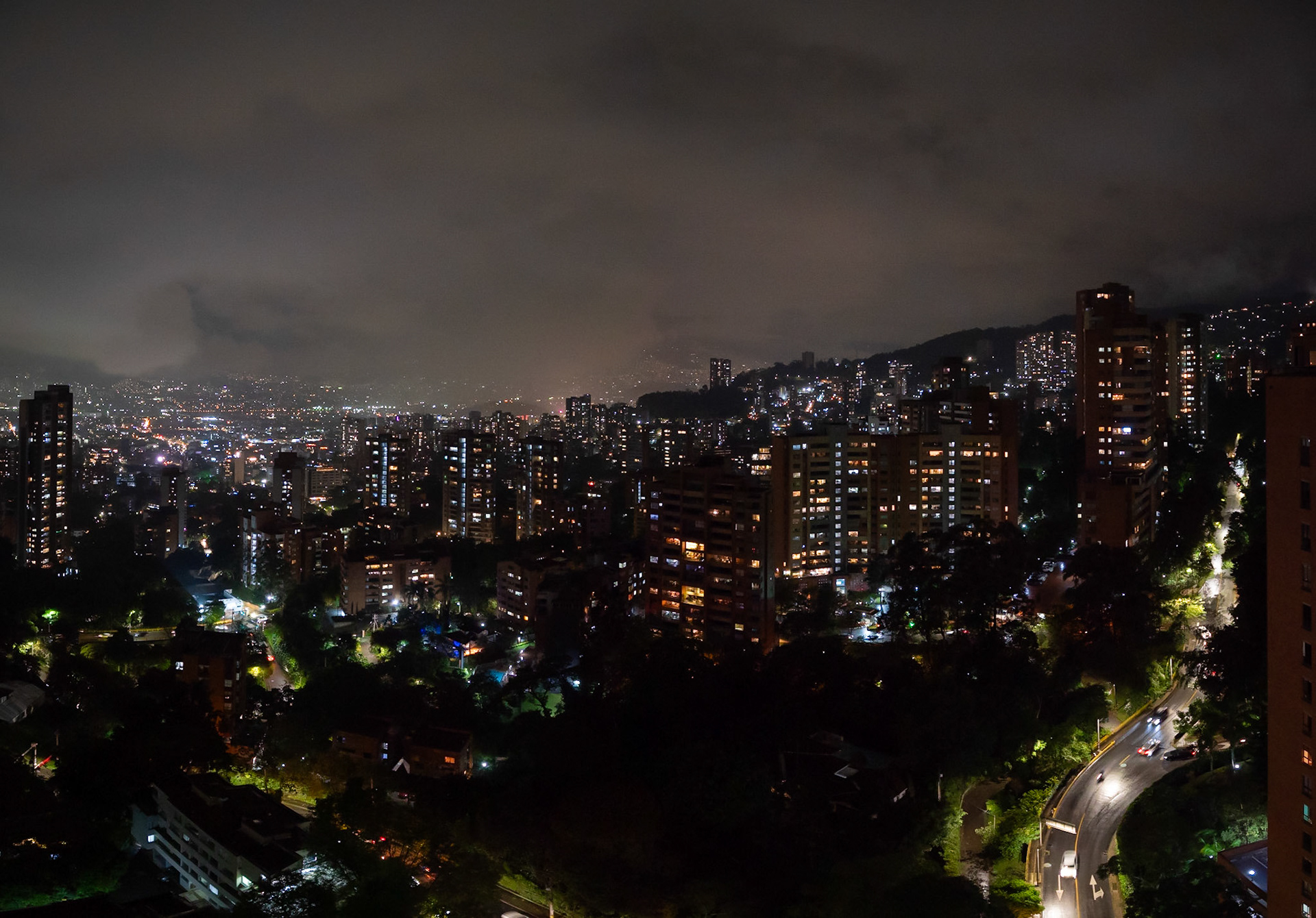 P1122054 First night view of the City Medellin