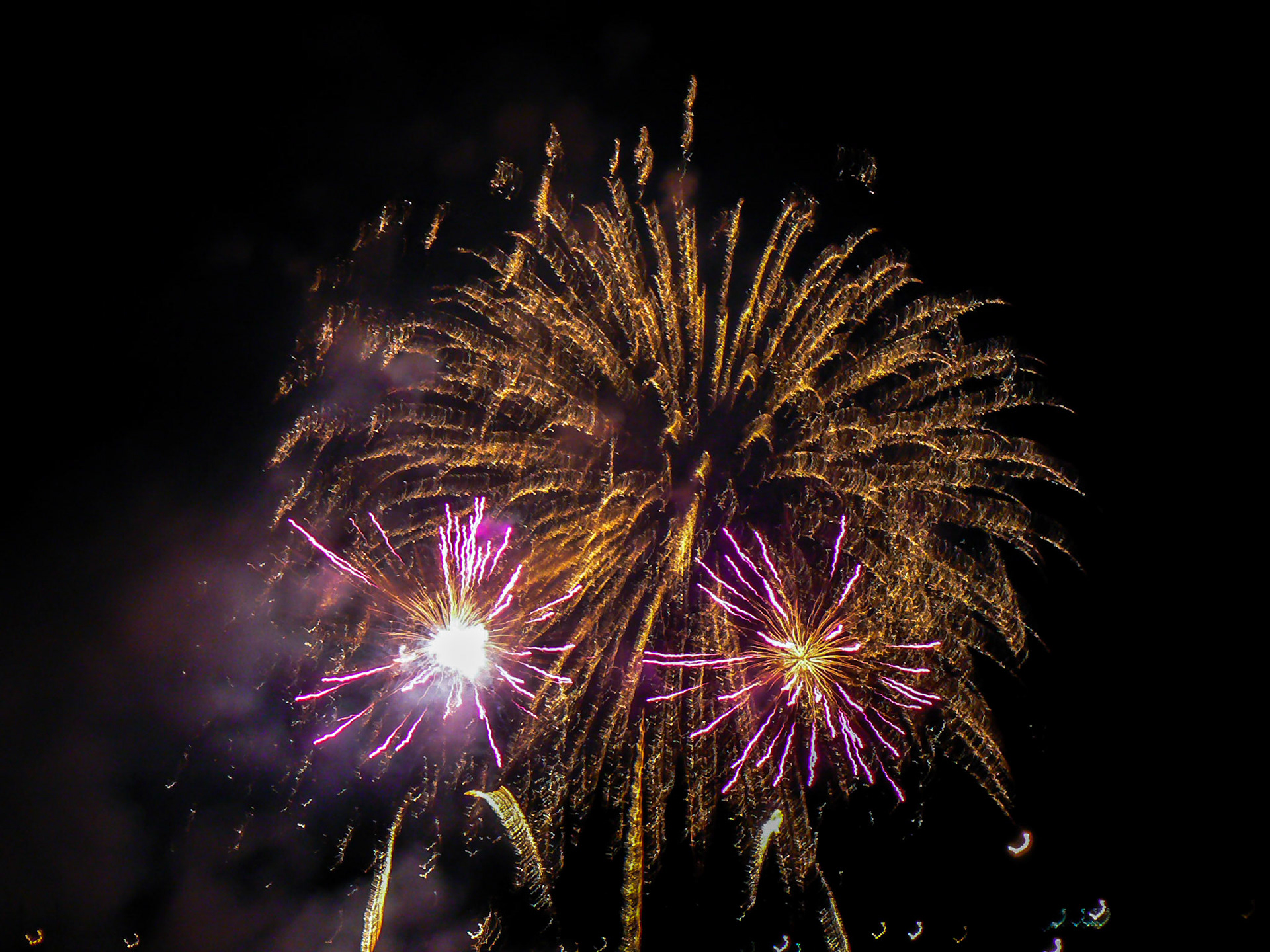 P1010945 Fireworks at the River