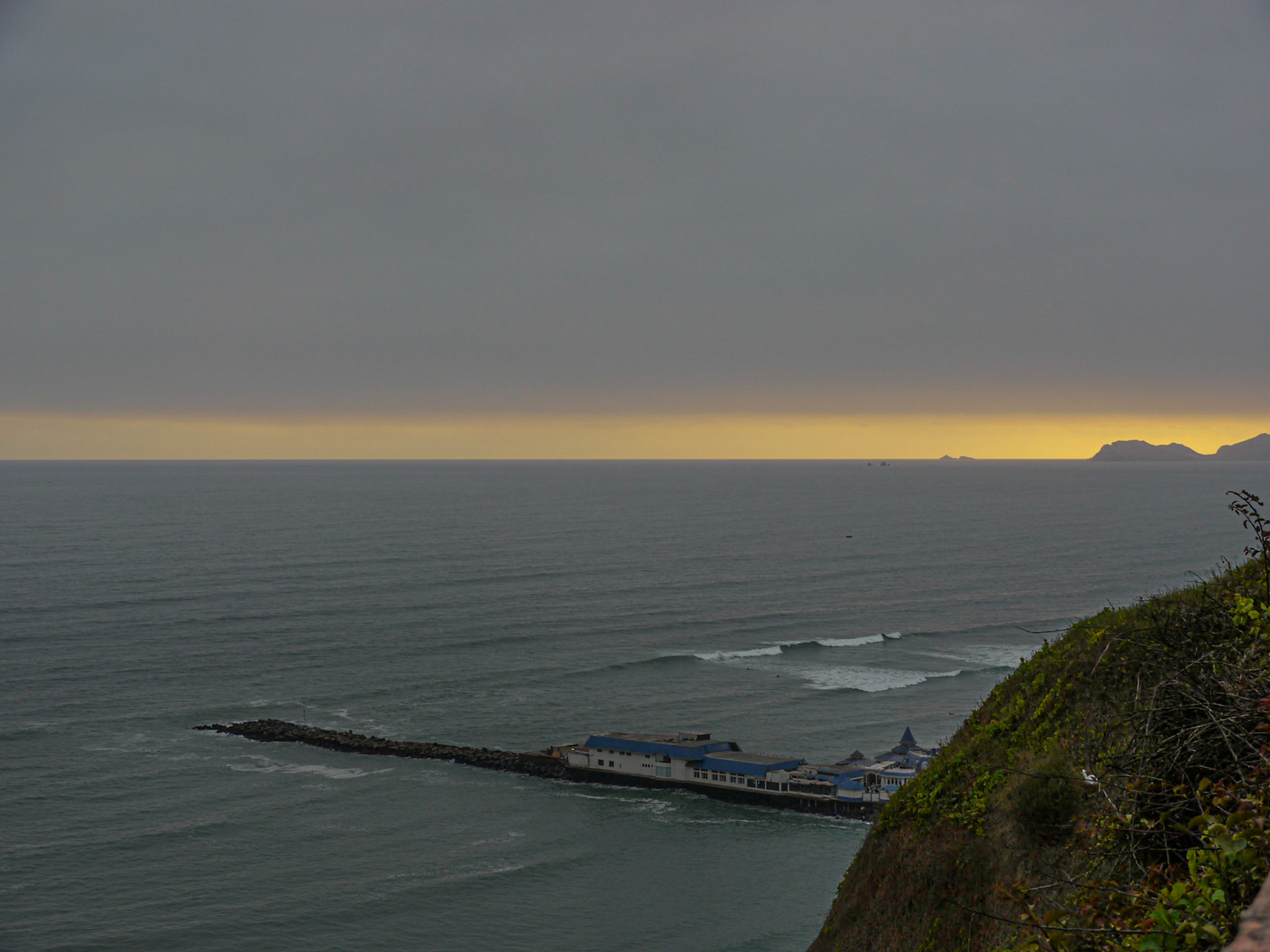 P1080623 Lima Coastline
