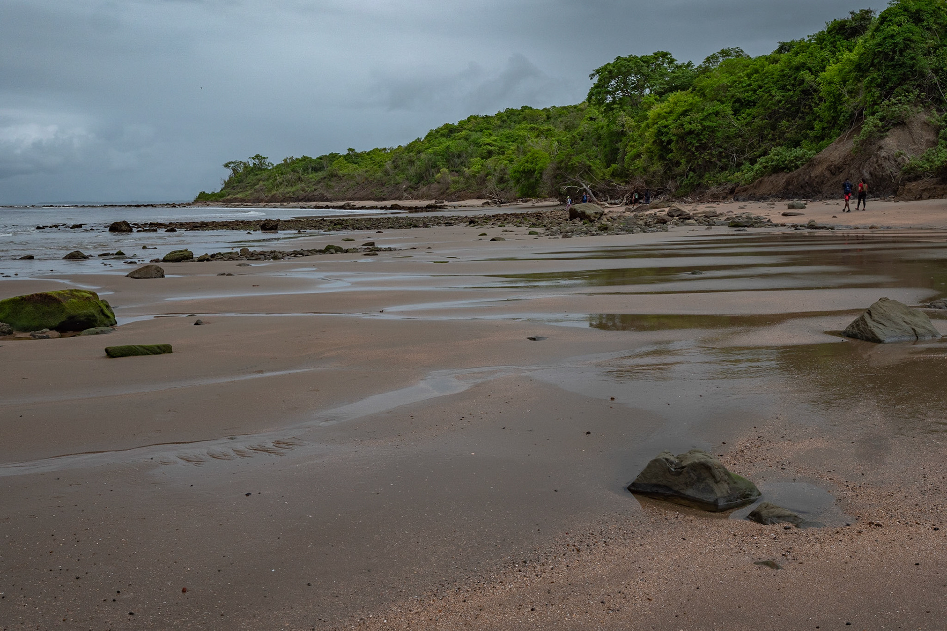 P1071512 Low tide made the beach accessible