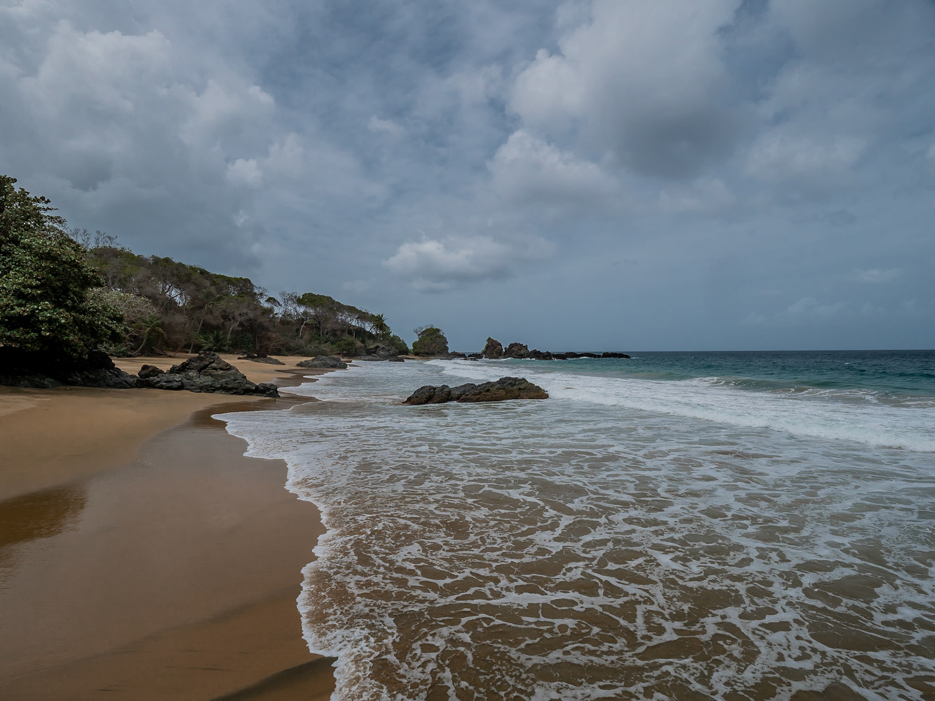 P1066324 West Coastline Black Rock Area