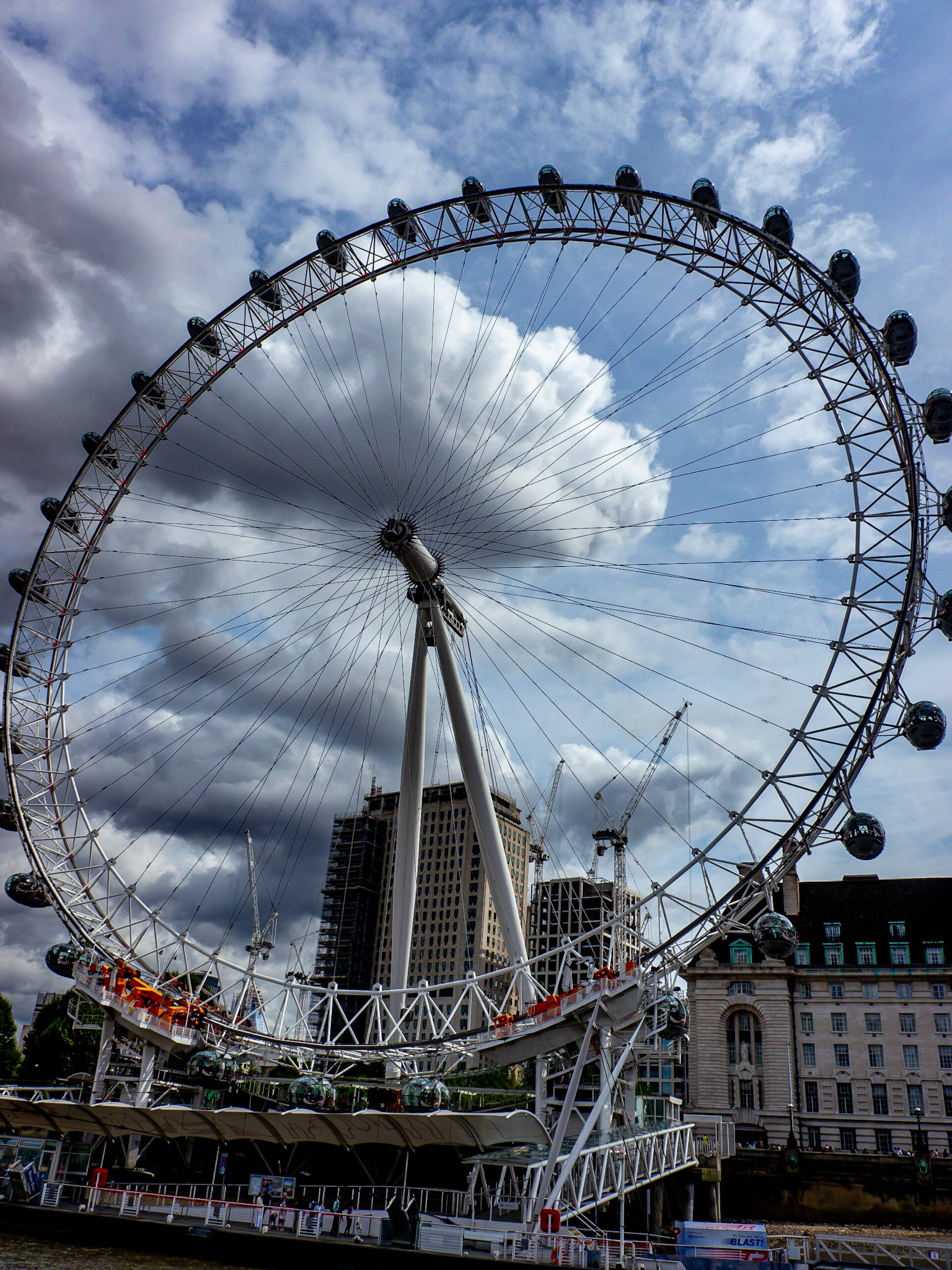 P1160930 Boatride on the River Thames - London Eye
