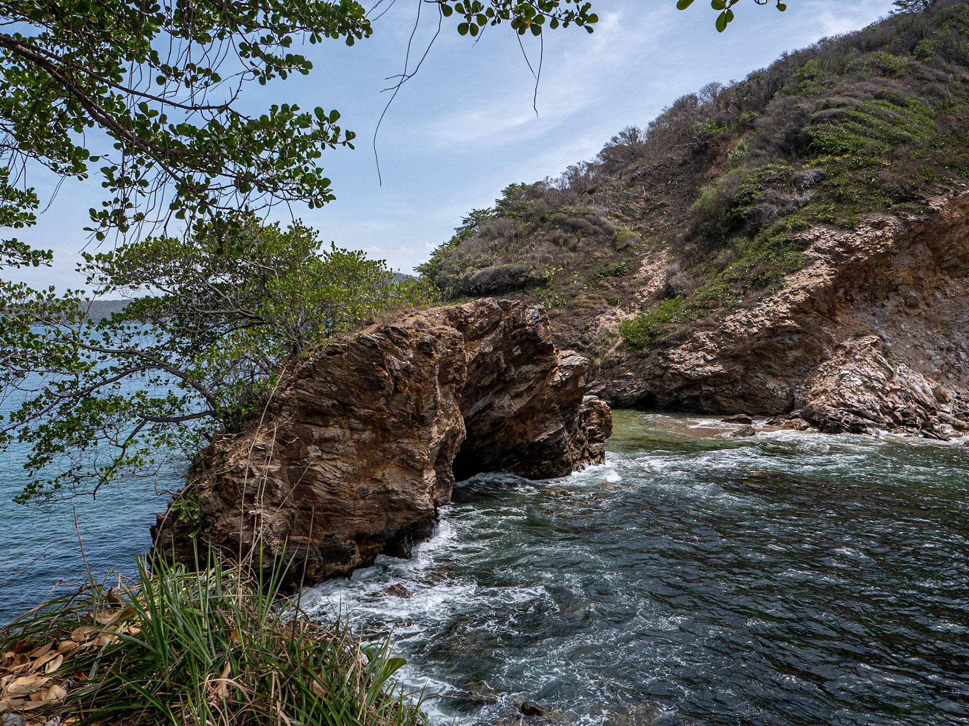 P1012918 Los Huevos Island