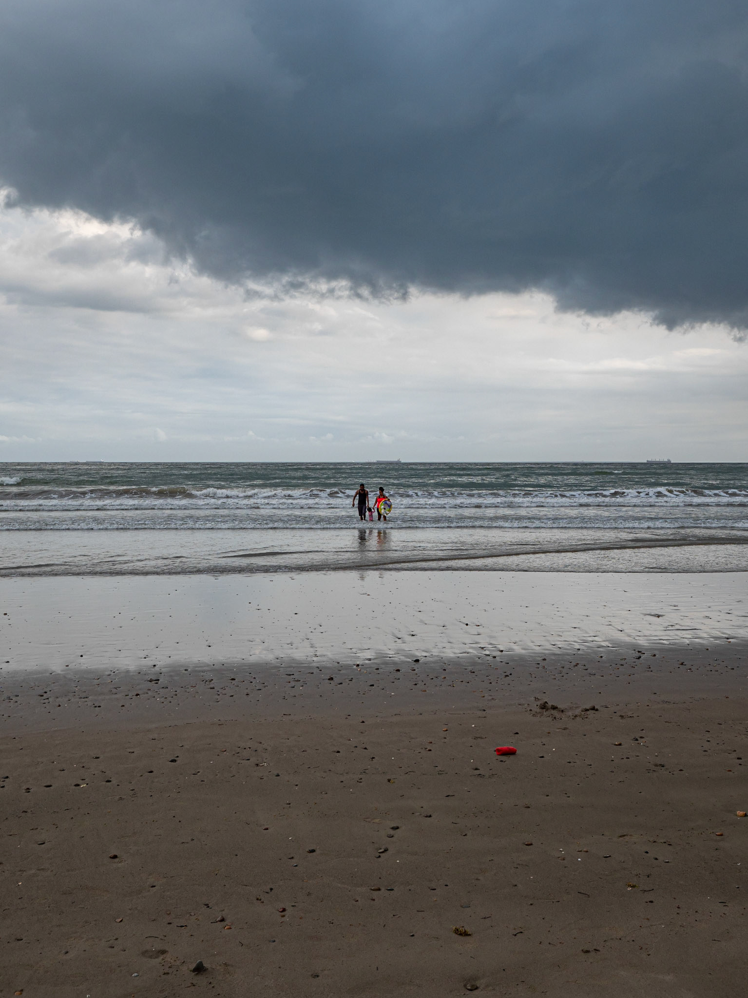 P1109862 Los Iros Beach, a family moment