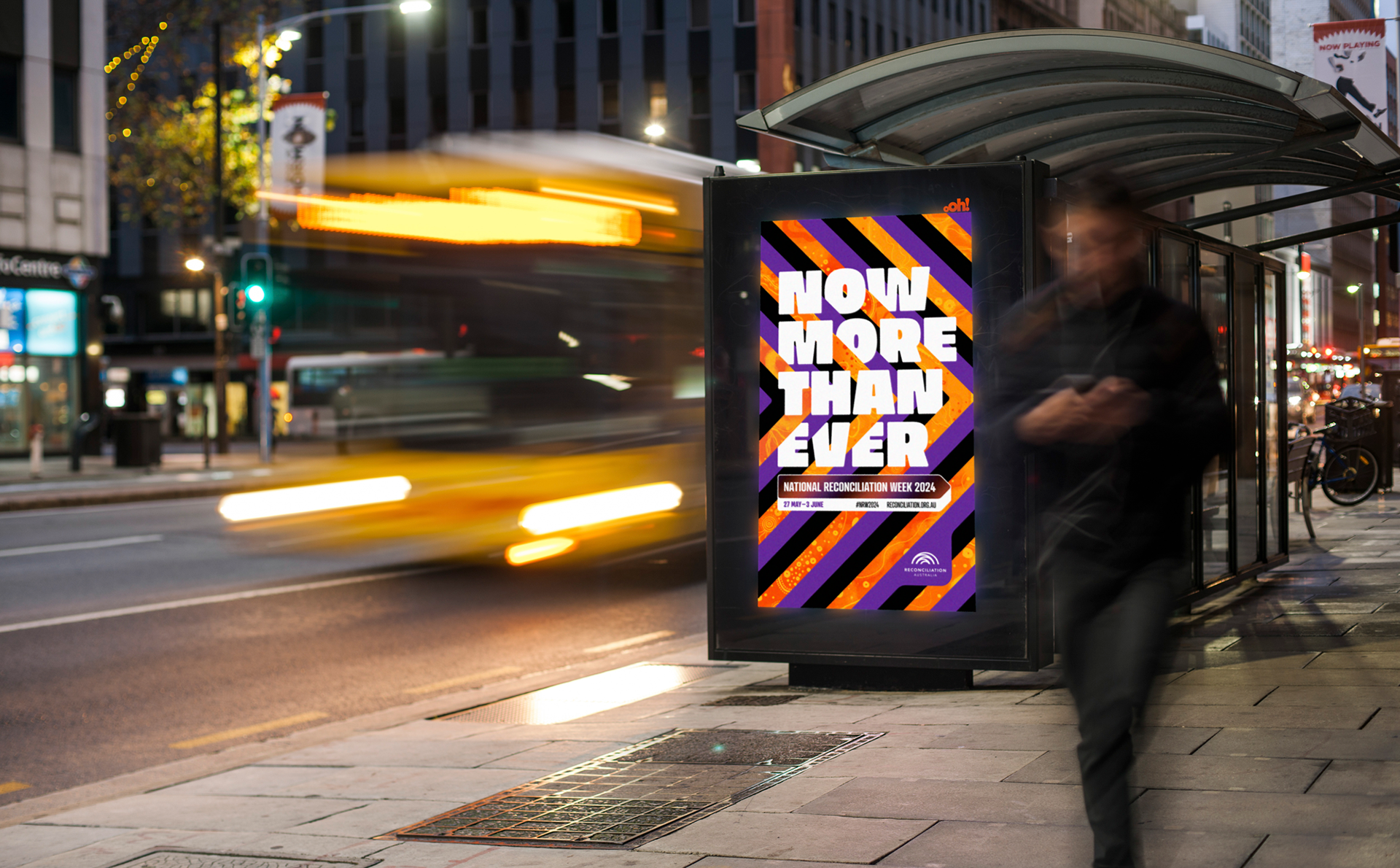 OOH- Digital screen-bus stops/ street