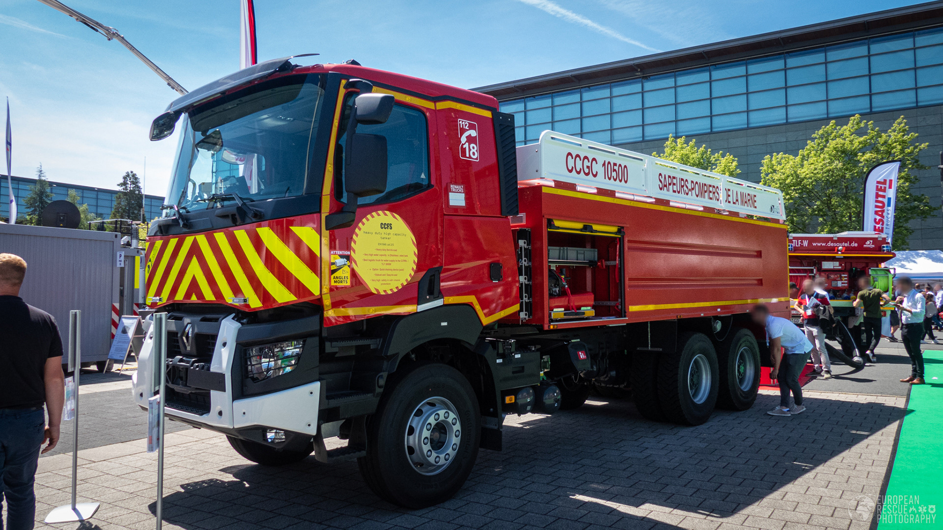 Renault K380 - camion-citerne feux de forets de classe S