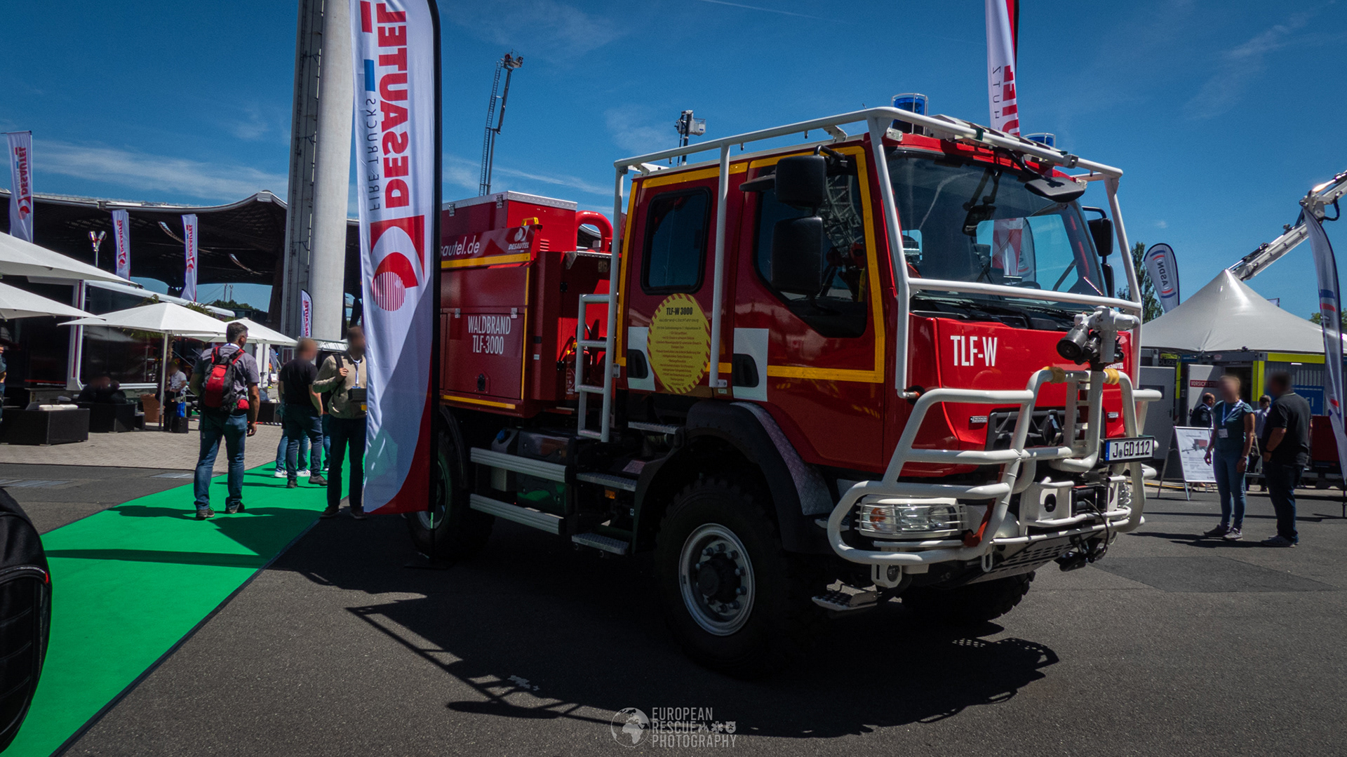 Renault D14 - Tankloeschfahrzeug 3000-Waldbrand