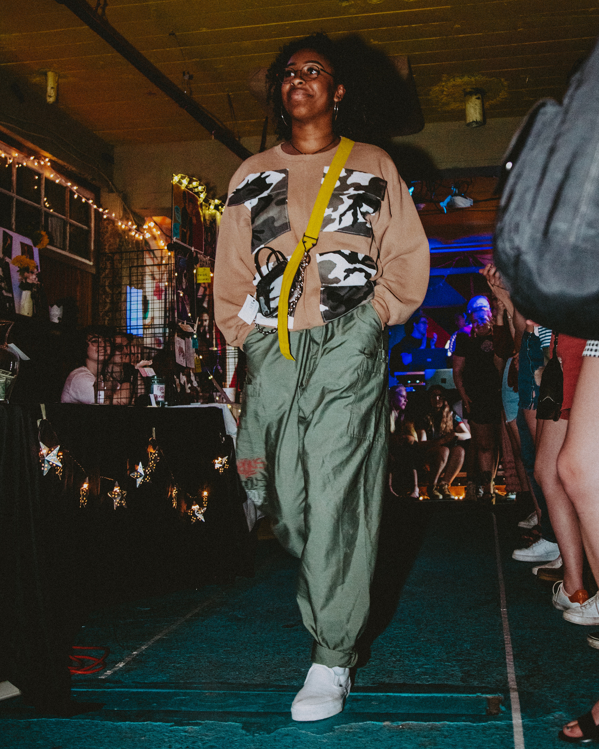 look 4