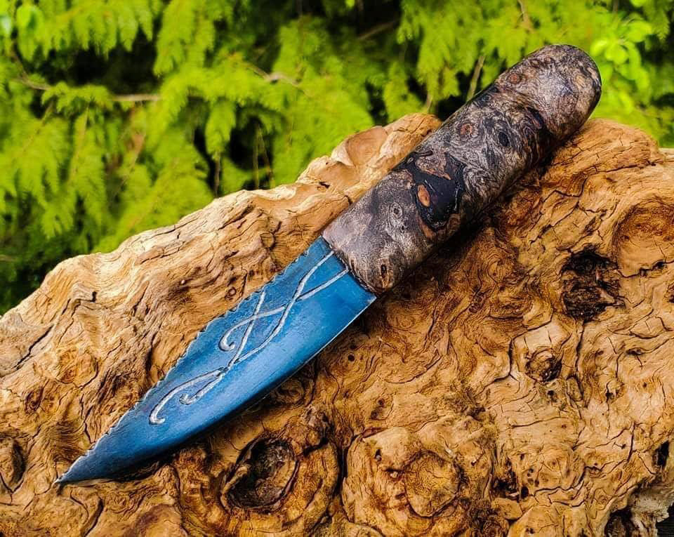 1084 with file work and engraving, box elder grip with ebony frame