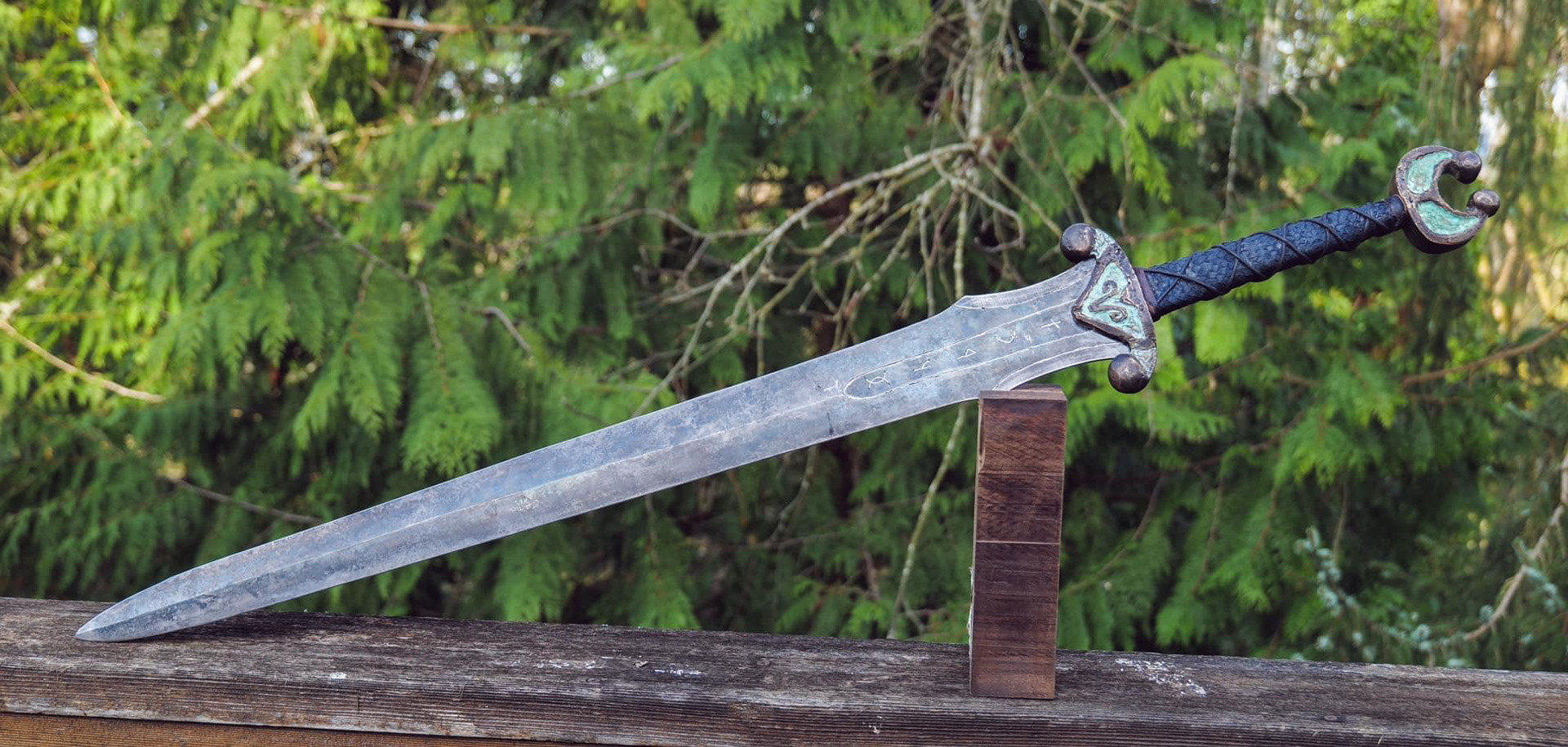 "Cimmerian", longsword with cast bronze hilt