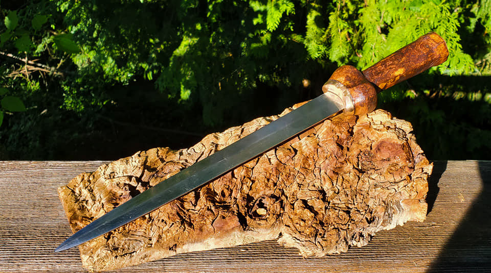 Bollock dagger, copy of an original in the netherlands army museum. Brass guard, maple burl grip with a star burst peen block