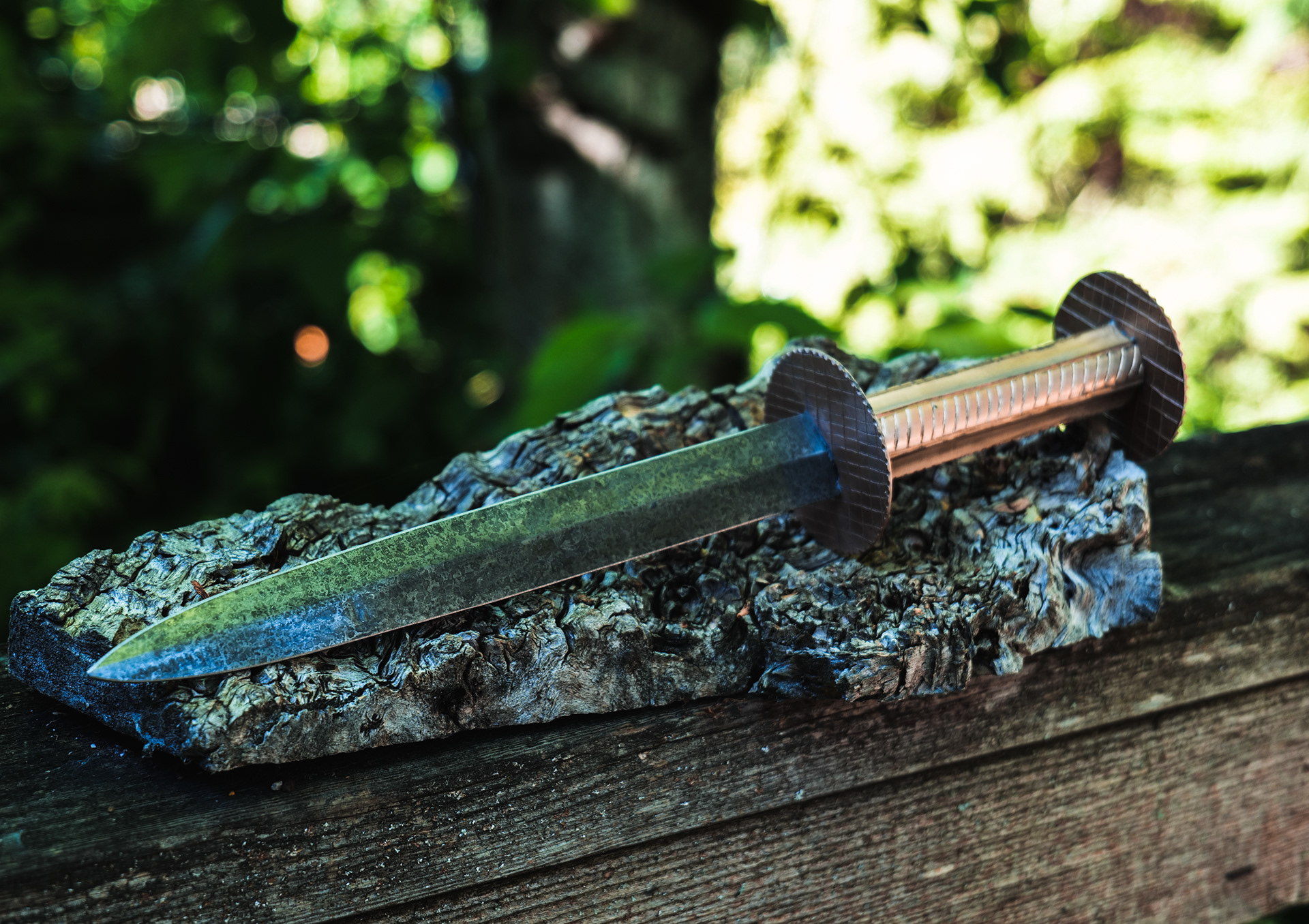 Bronze hilted rondel