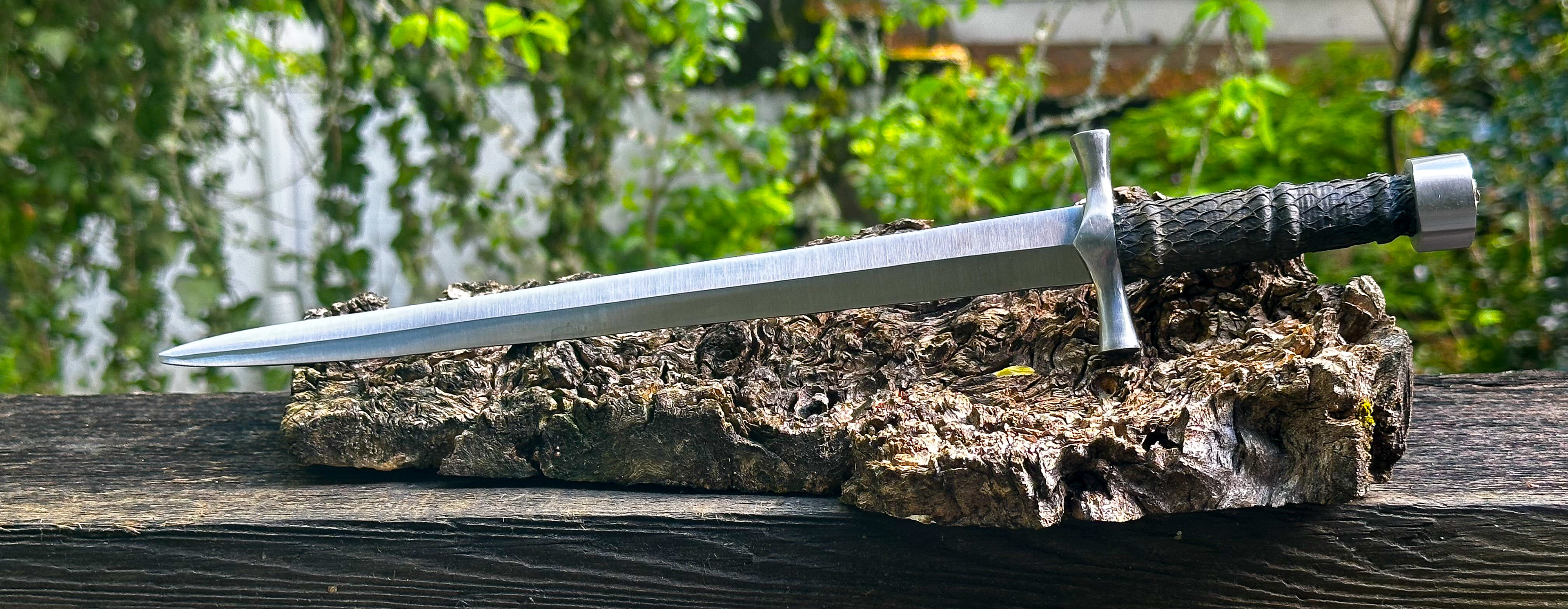 Knightly Dagger (Replica)