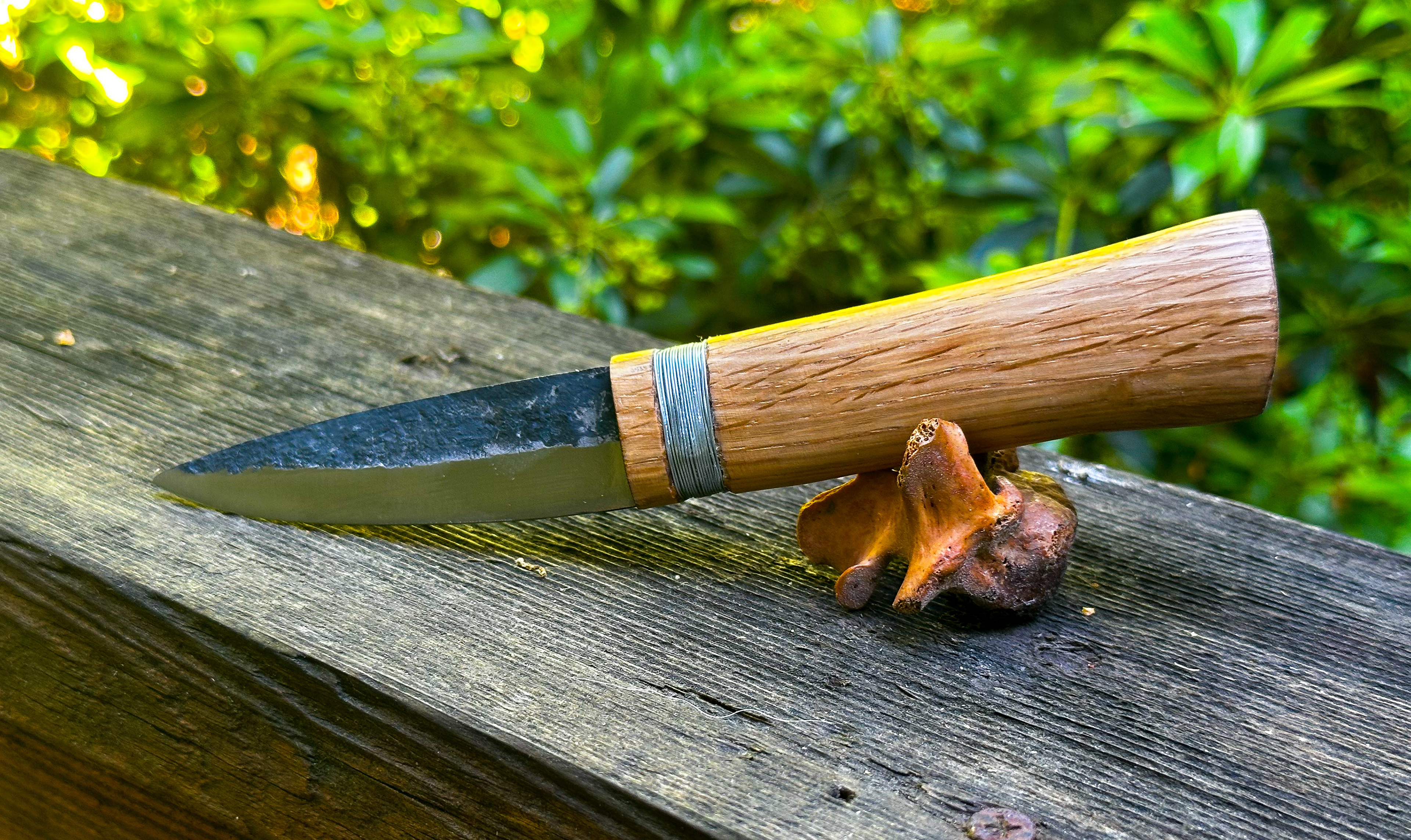 Belt Knife, 80crv2 blade, oak stave grip with steel wire wrap