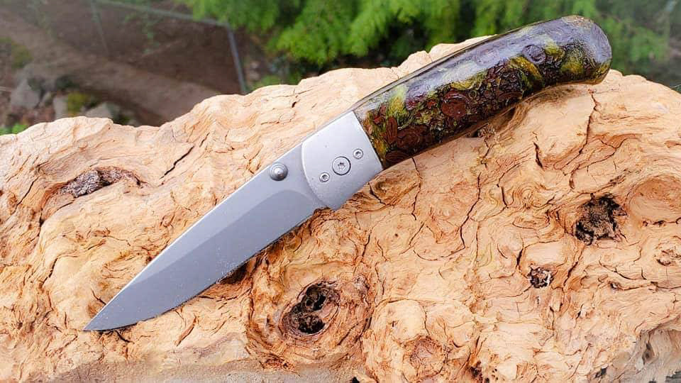 440c stainless folder with Coffee and Beer Hops scales