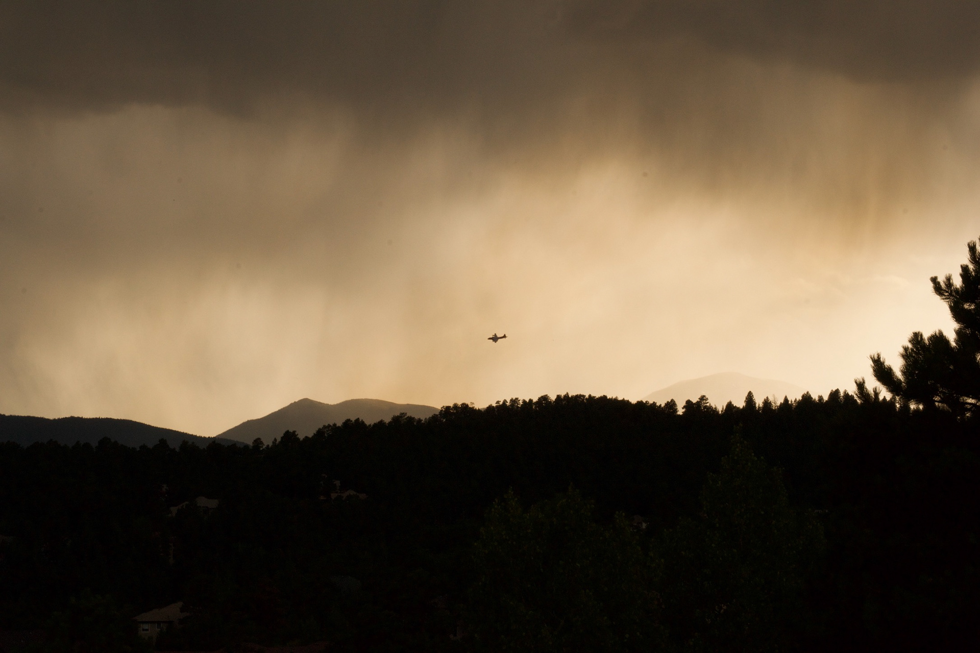 A timely rain storm helped matters © 2022 Geoffrey Erdahl