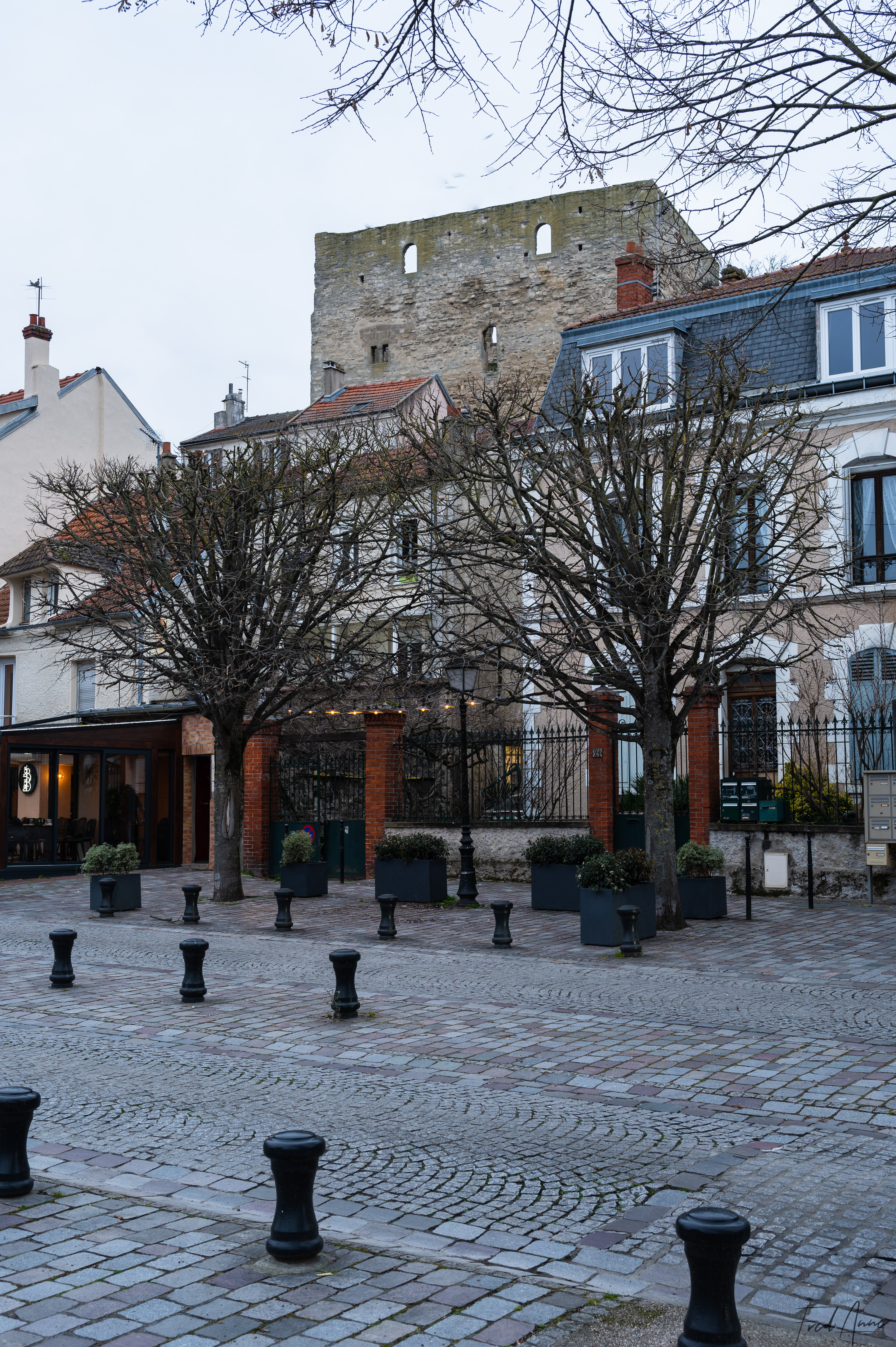 Conflans-Sainte-Honorine - Tour Montjoie