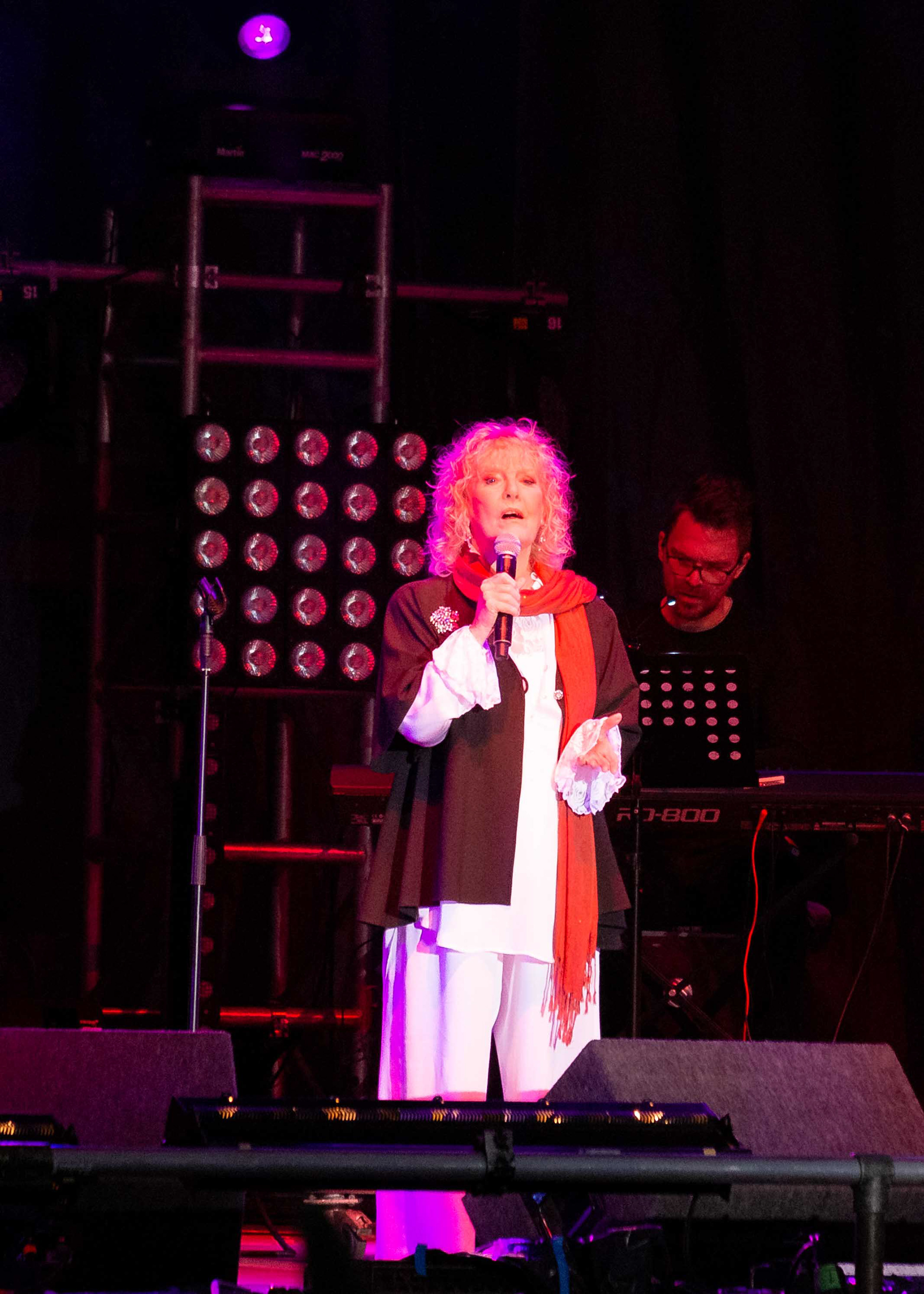 Petula Clark @ Cropredy Festival2017