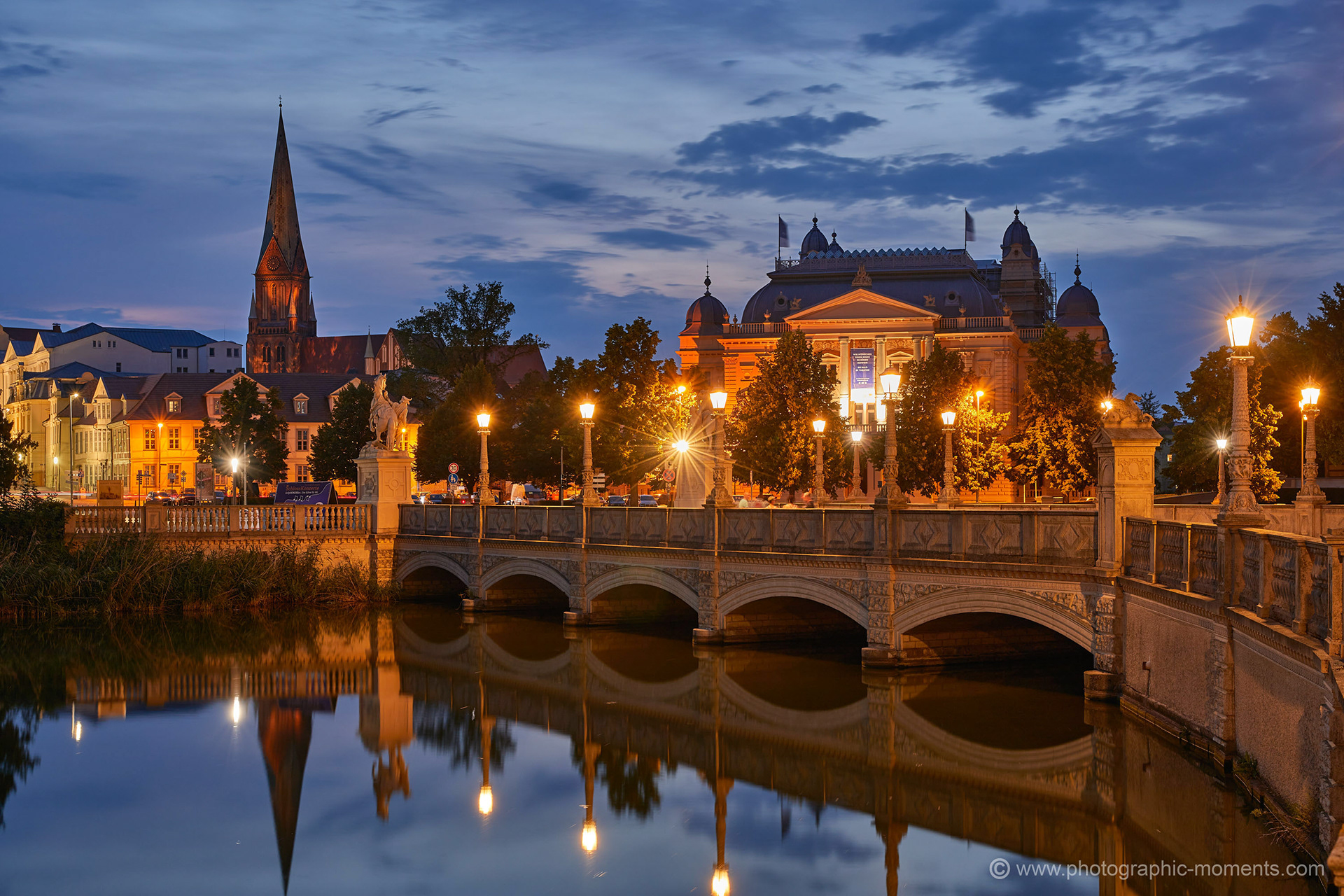 Brücke zum Schweriner Schloss