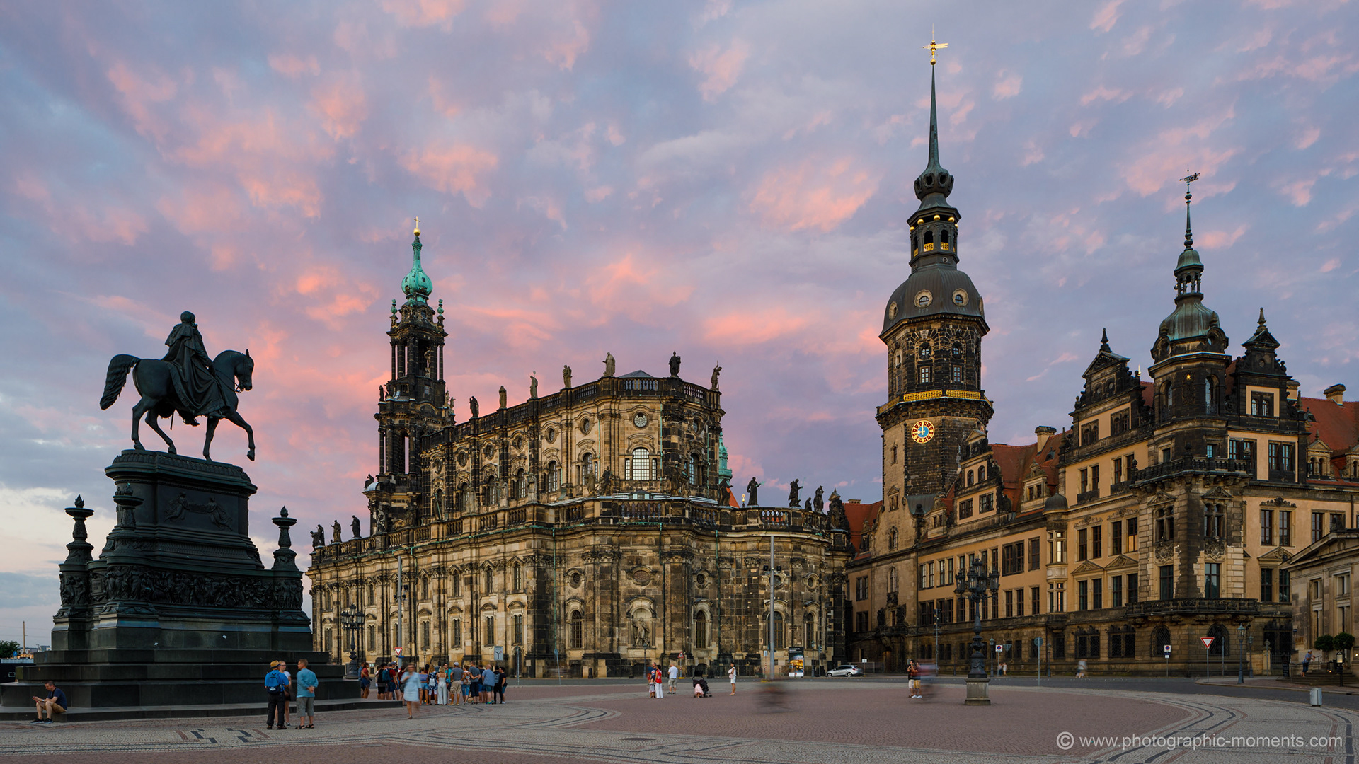 Theaterplatz/ Dresden