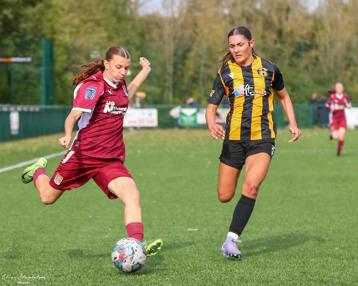Clive Stapleton Photography - Football Photography