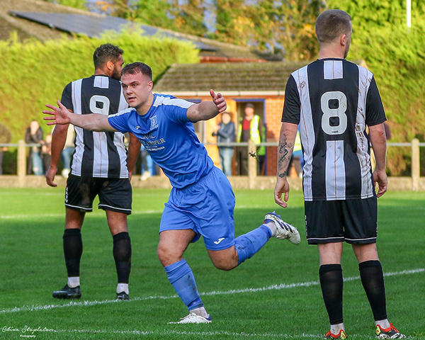 Clive Stapleton Photography - Football Photography