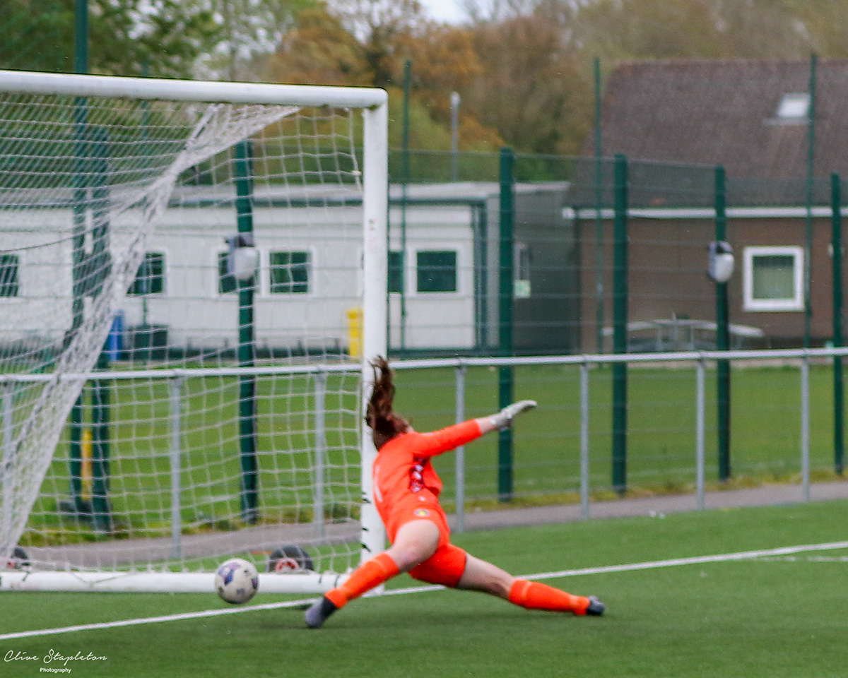 Clive Stapleton Photography - Football Photography